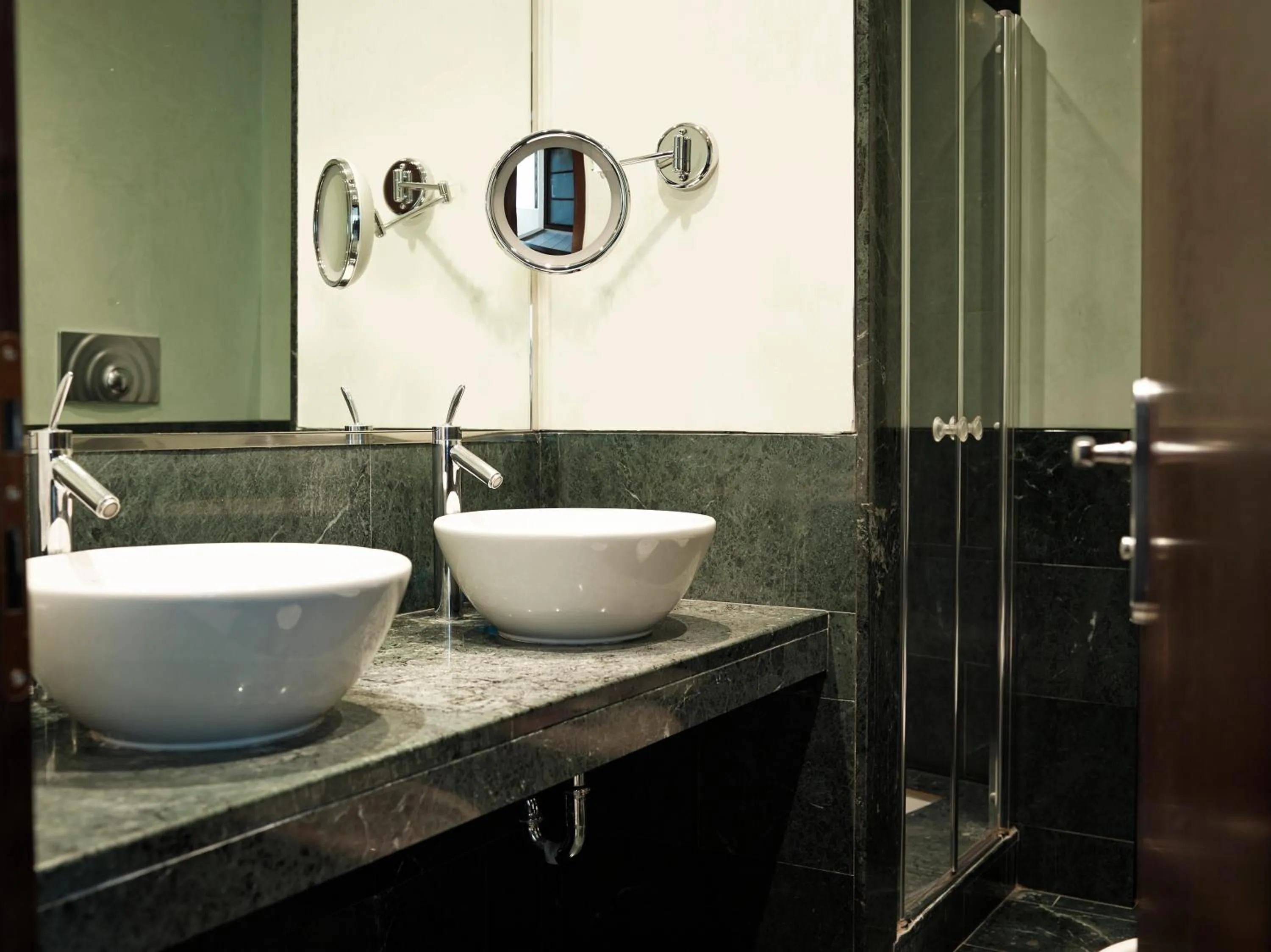 Bathroom in Grand Hotel De La Ville