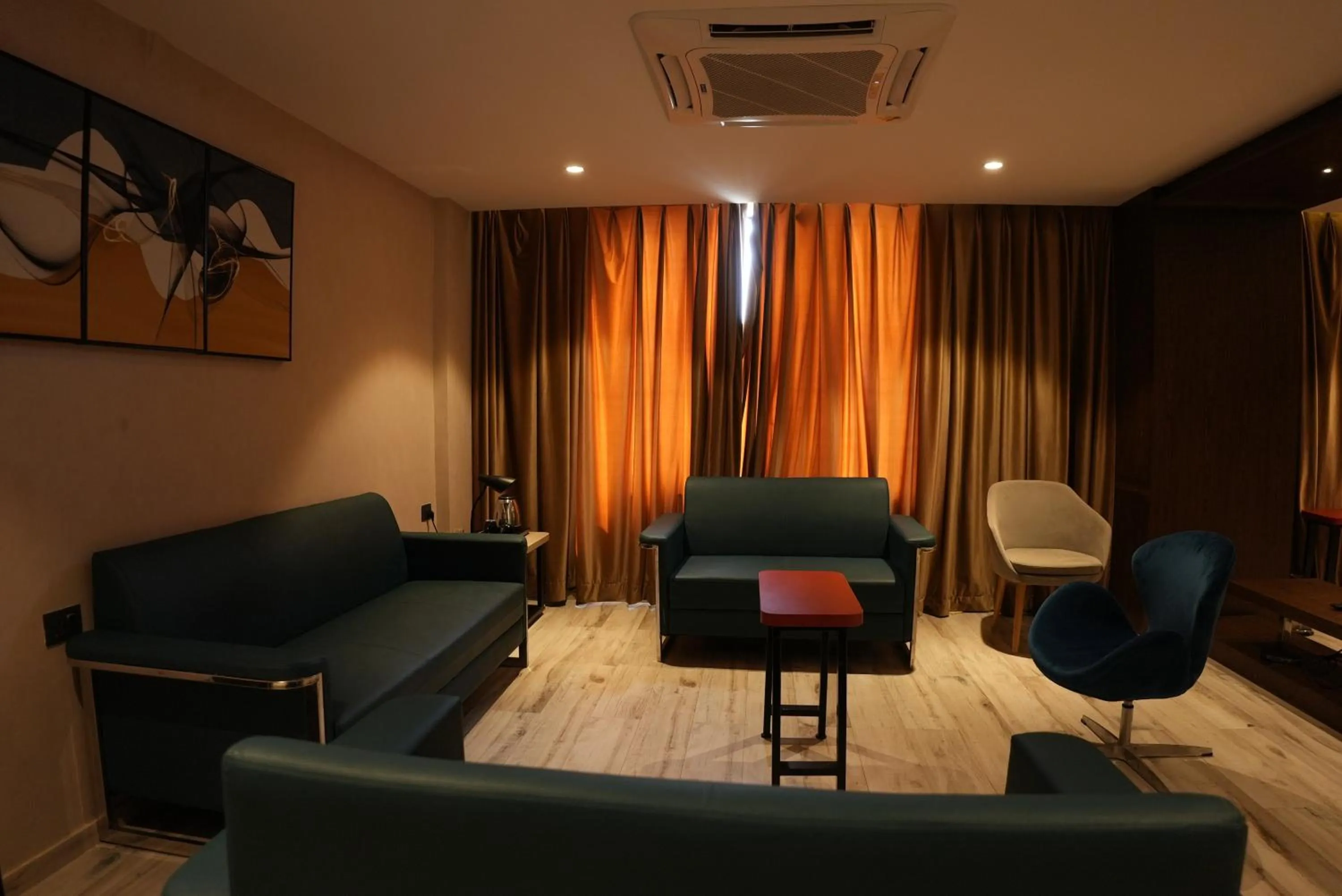 Living room in HOTEL OCEAN VISTA BAY