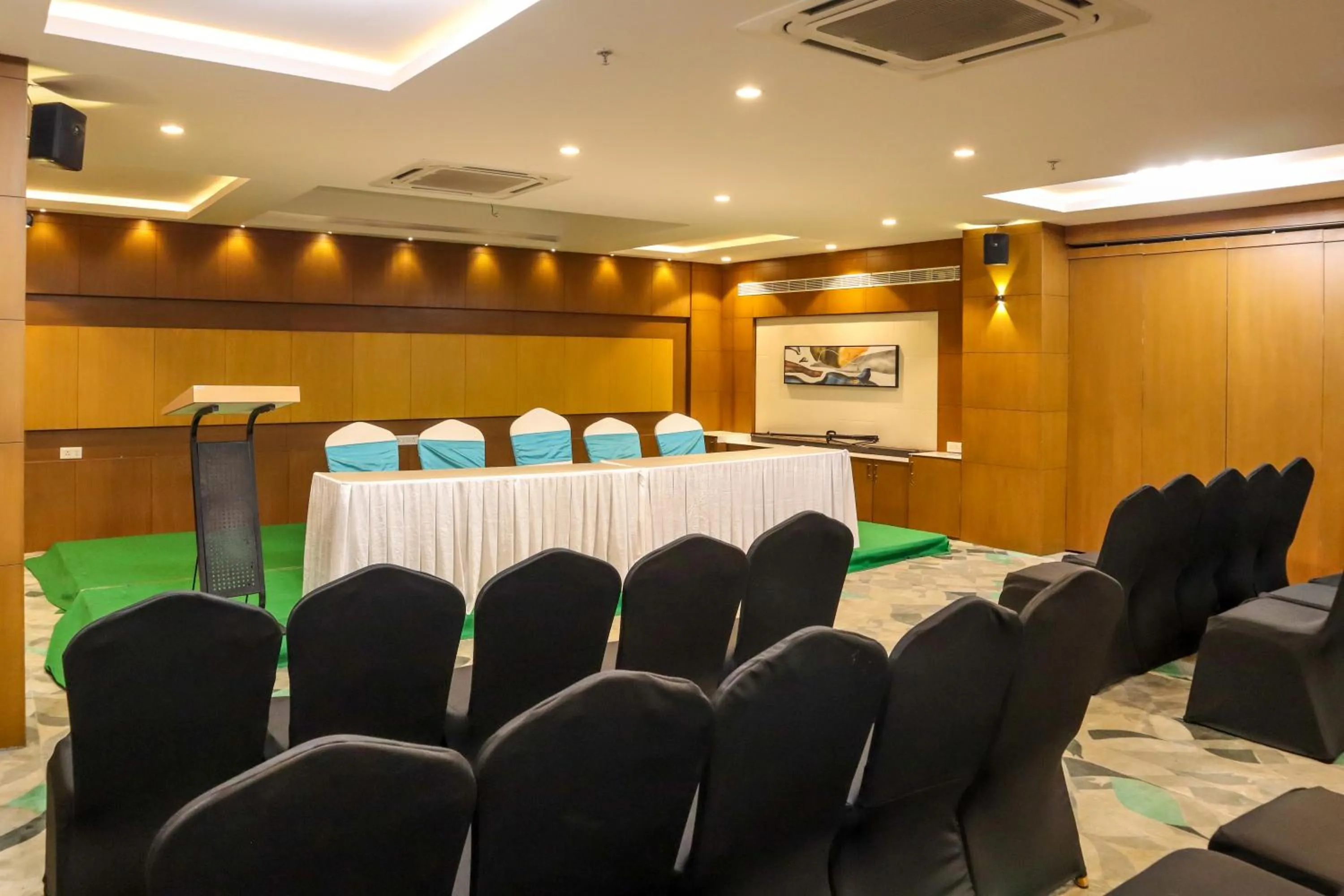 Meeting/conference room in HOTEL OCEAN VISTA BAY