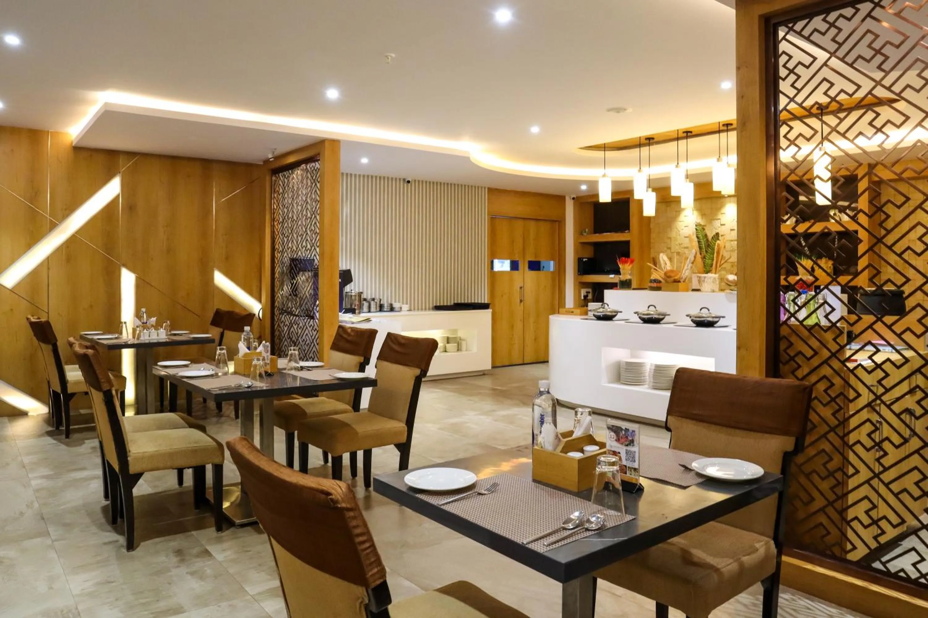 Restaurant/places to eat in HOTEL OCEAN VISTA BAY