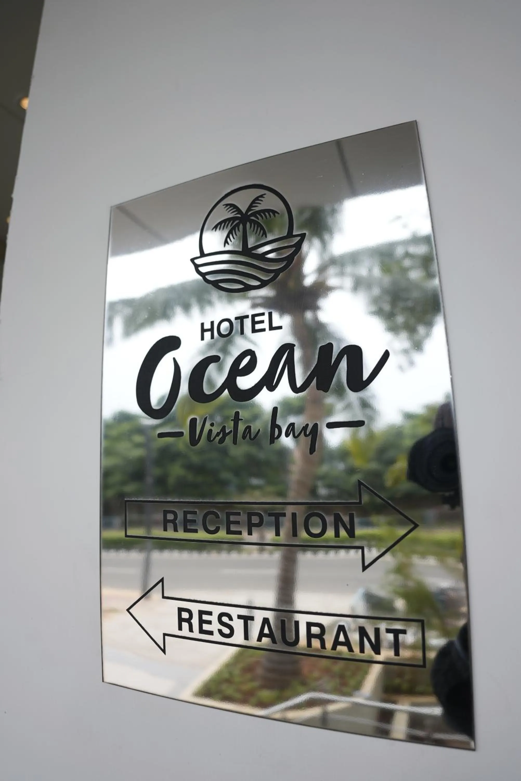 Restaurant/places to eat in HOTEL OCEAN VISTA BAY
