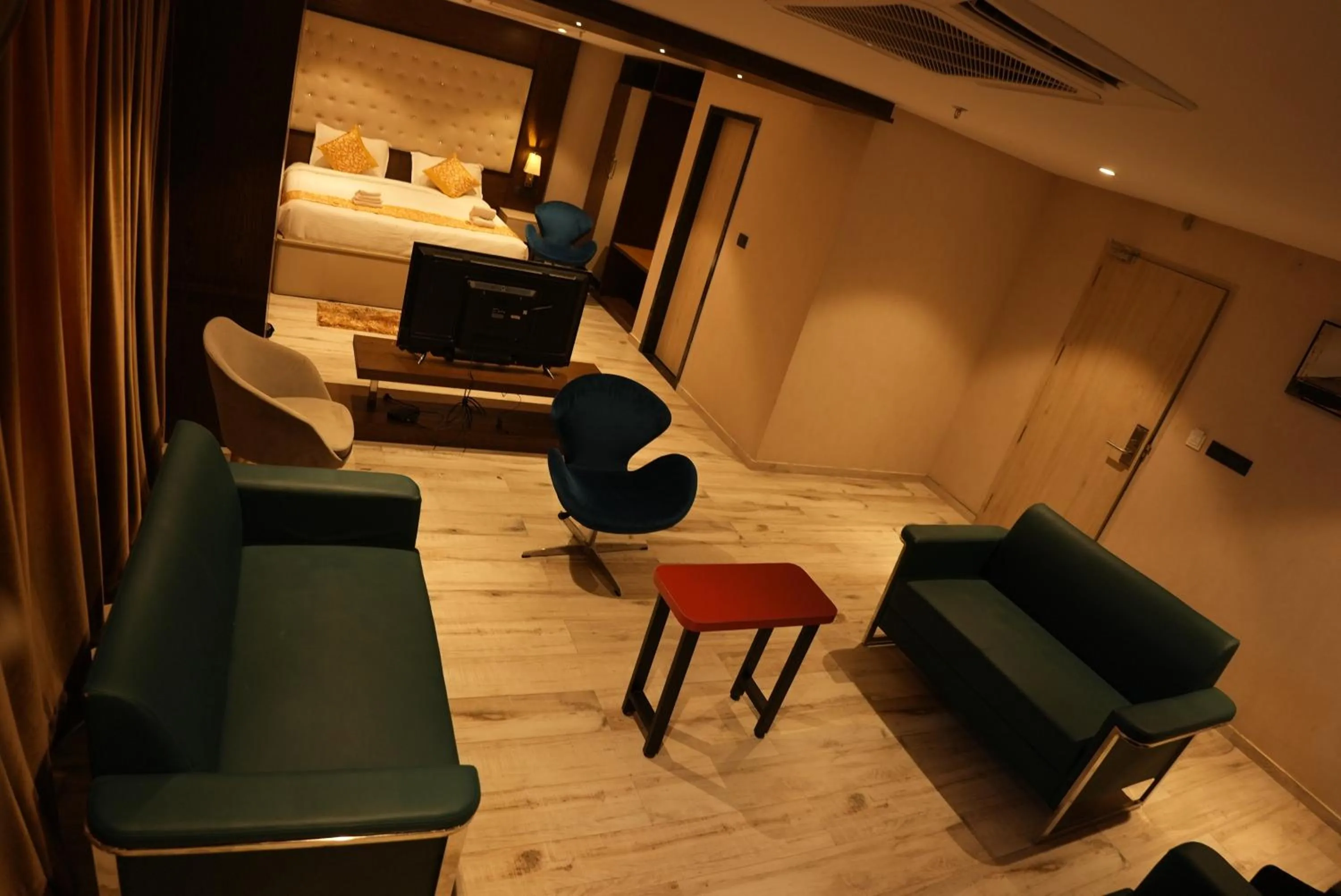 Living room in HOTEL OCEAN VISTA BAY