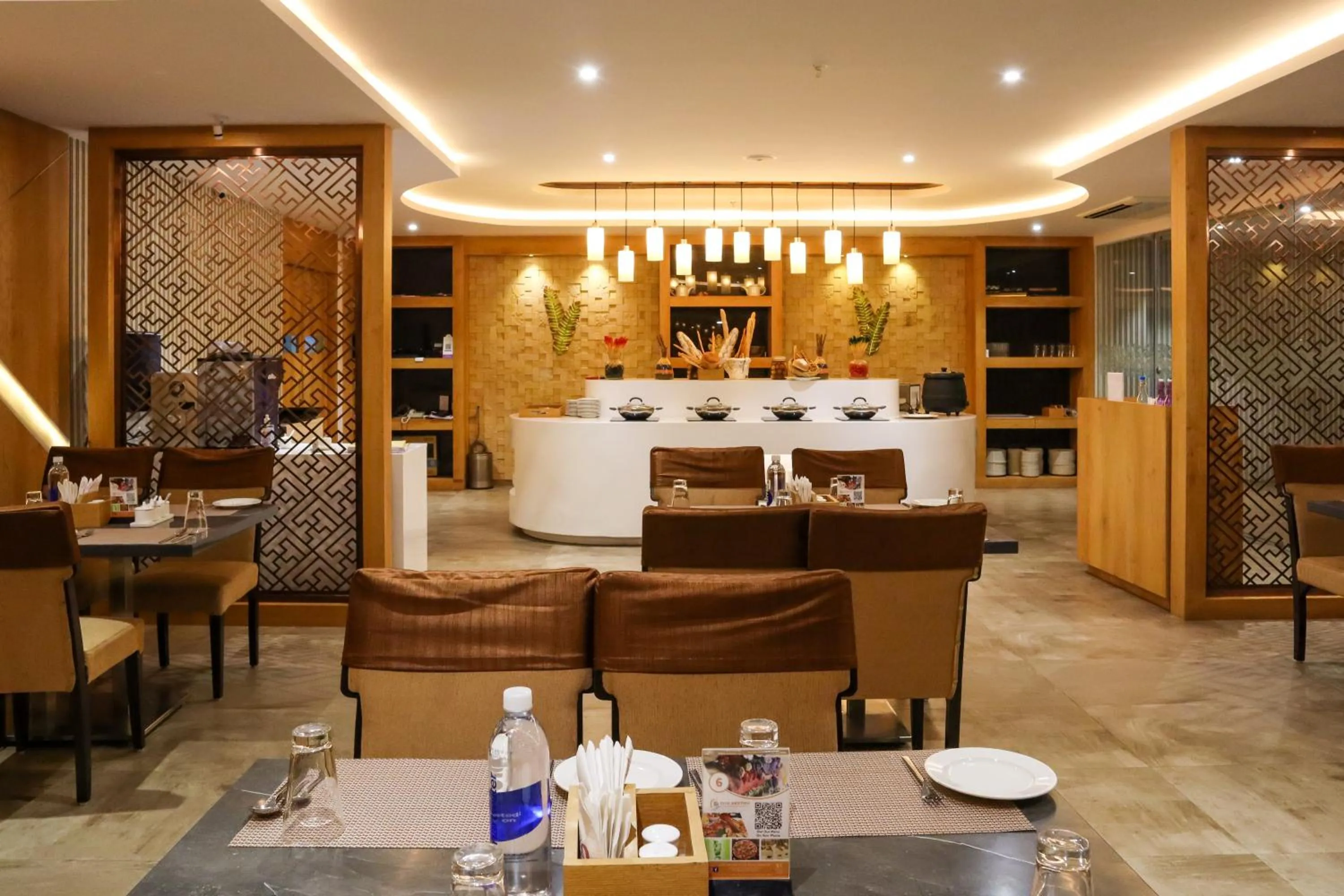 Restaurant/places to eat in HOTEL OCEAN VISTA BAY