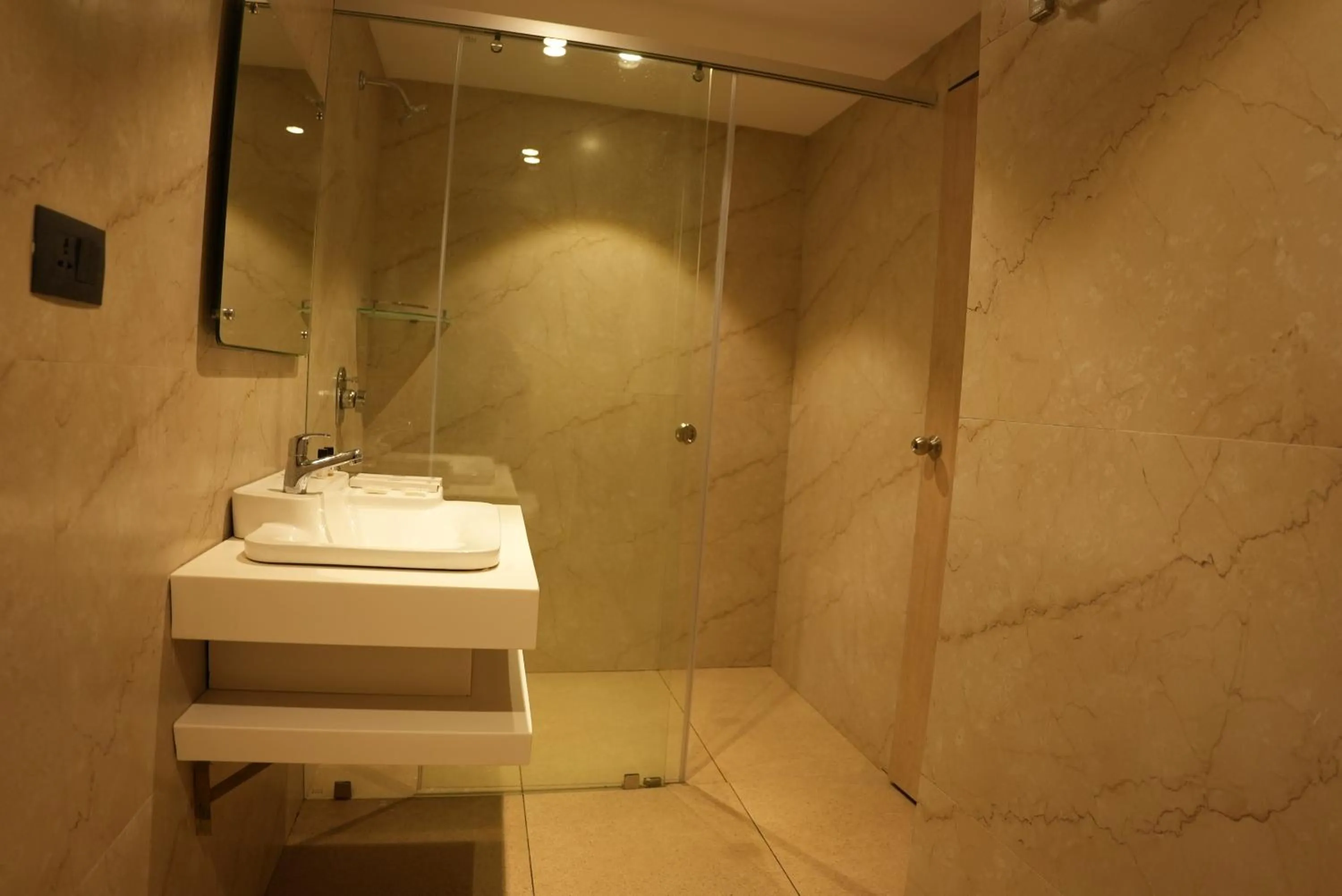 Bathroom in HOTEL OCEAN VISTA BAY