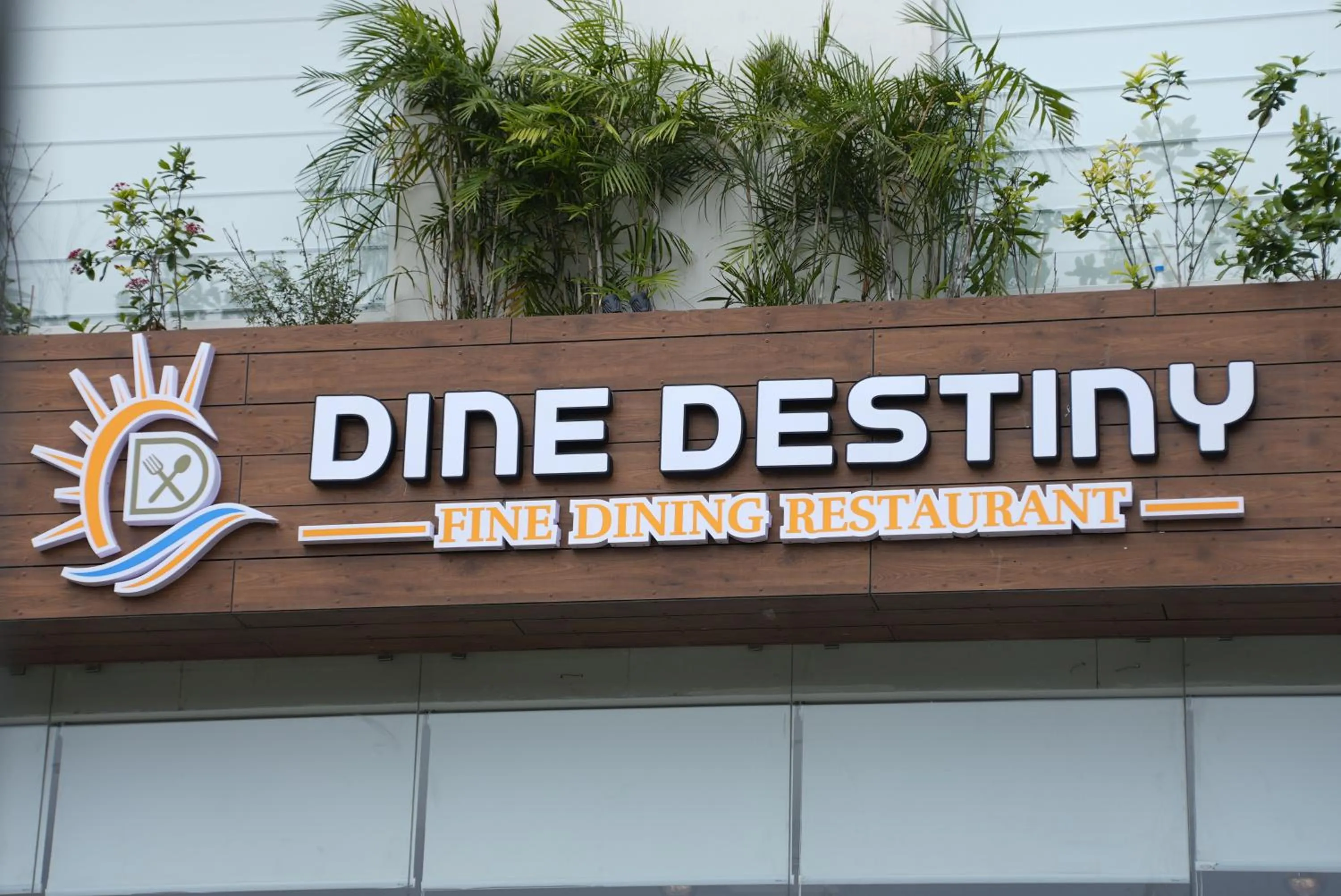 Restaurant/places to eat in HOTEL OCEAN VISTA BAY