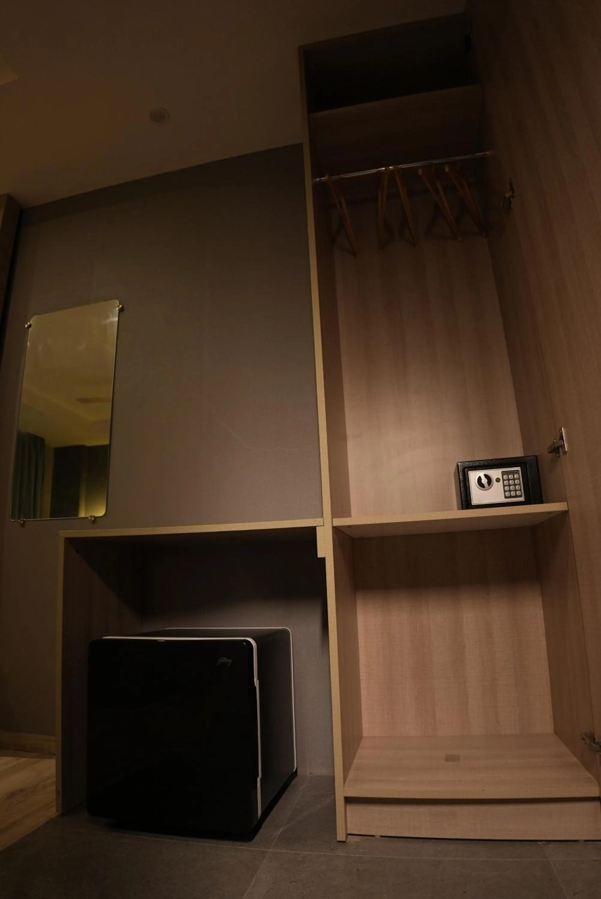 TV and multimedia in HOTEL OCEAN VISTA BAY