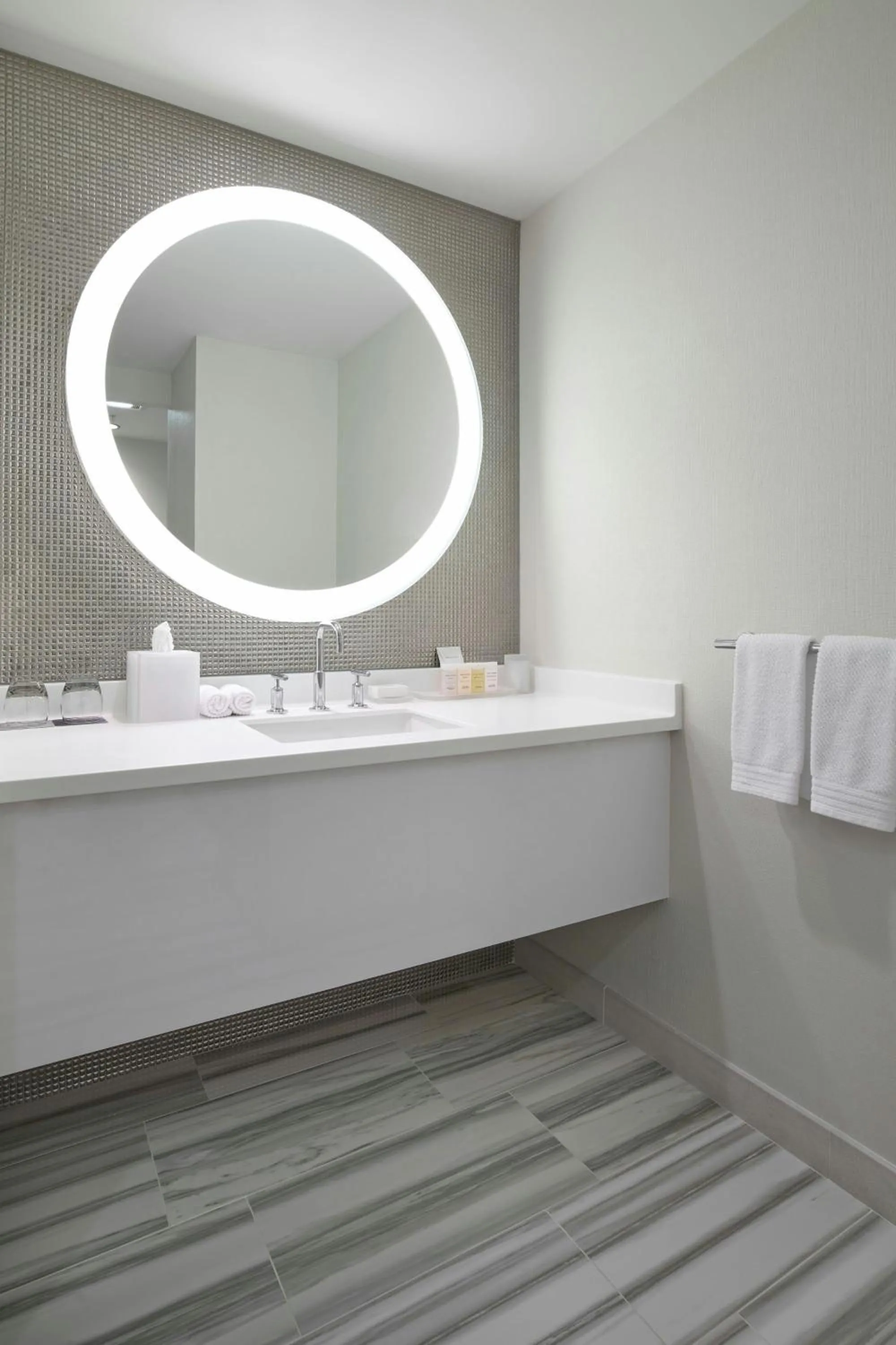 Bedroom in Renaissance Edmonton Airport Hotel