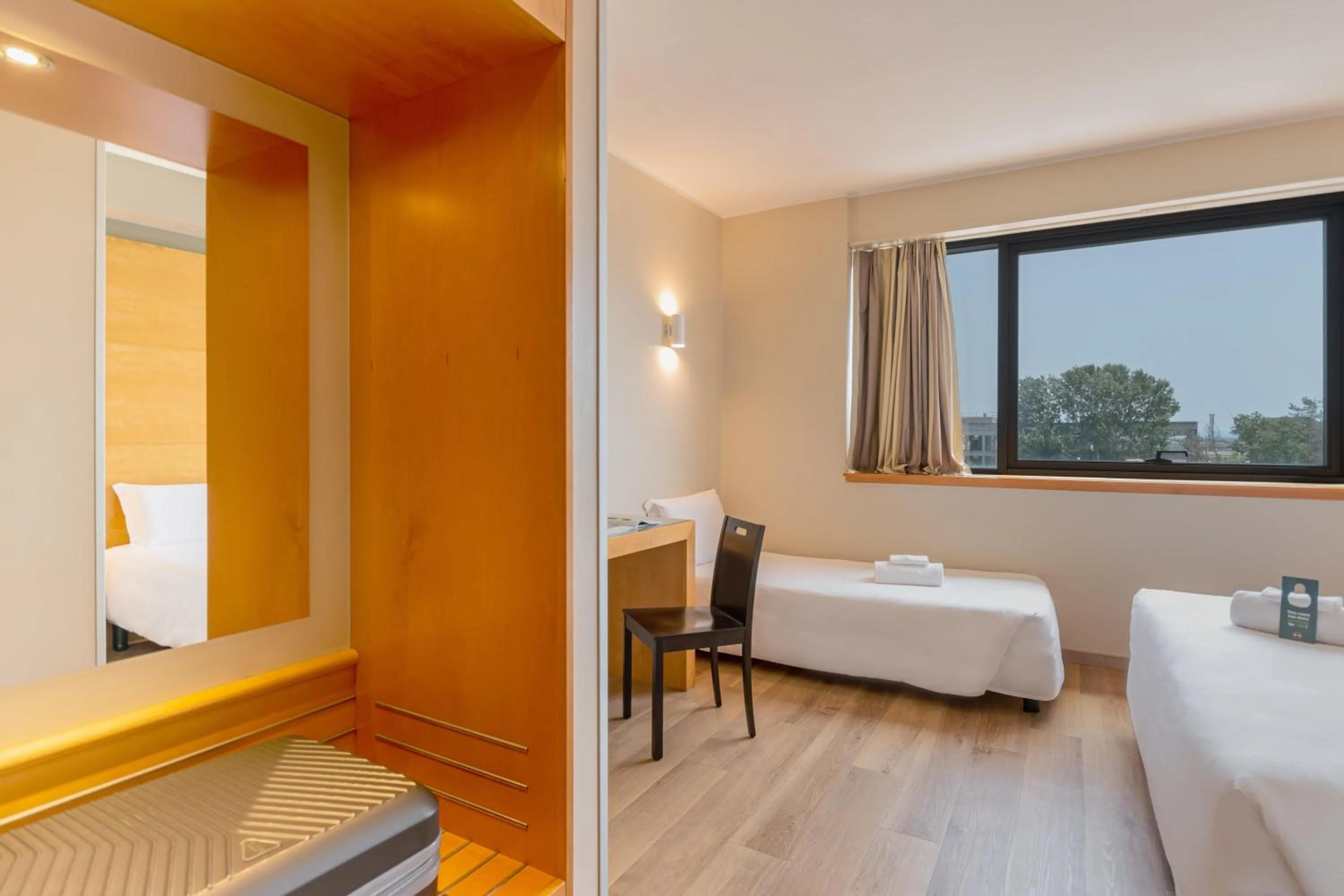 Photo of the whole room, Bed in B&B HOTEL Pisa Airport