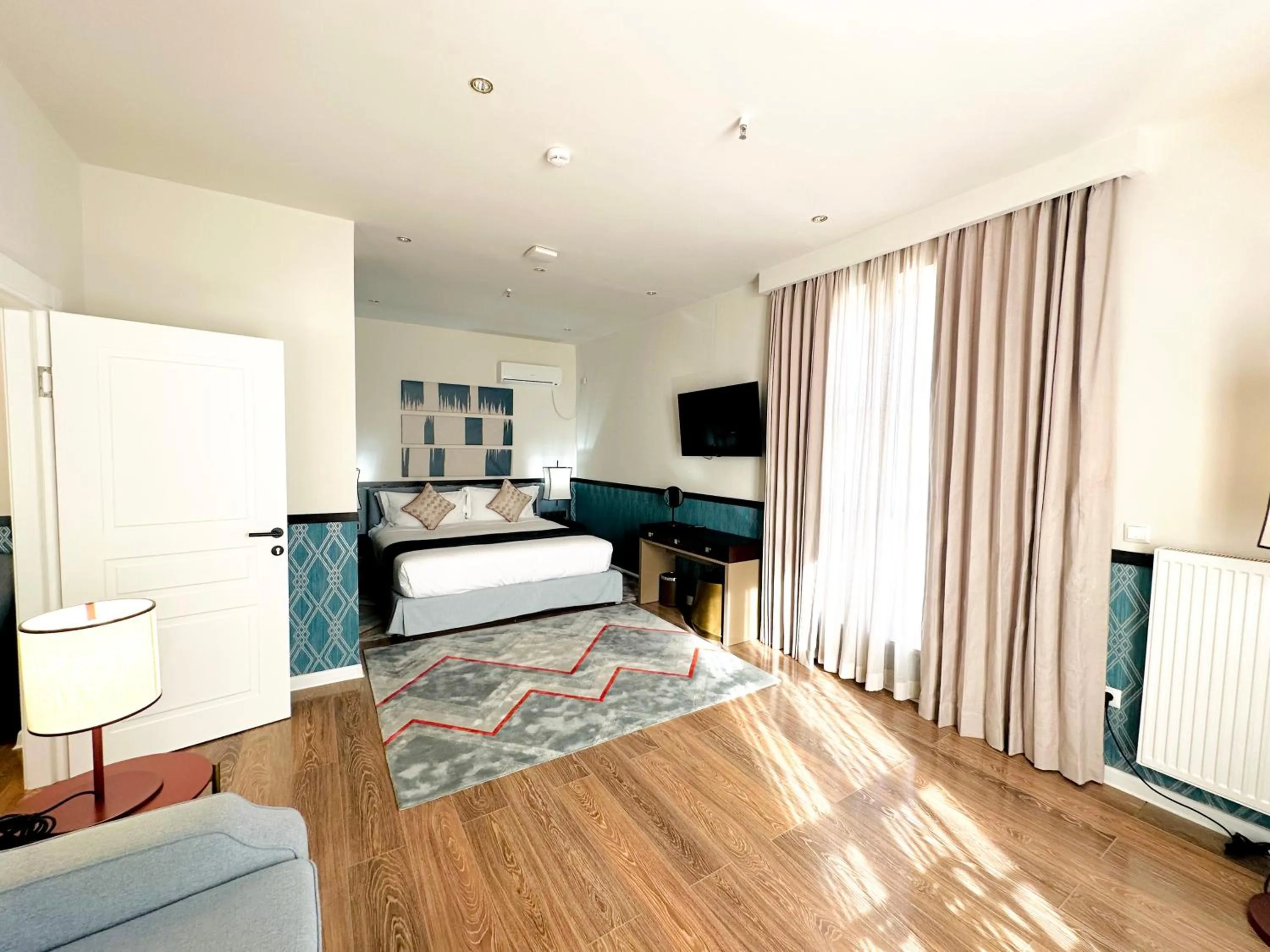 Bed in Somerset City Centre Atyrau