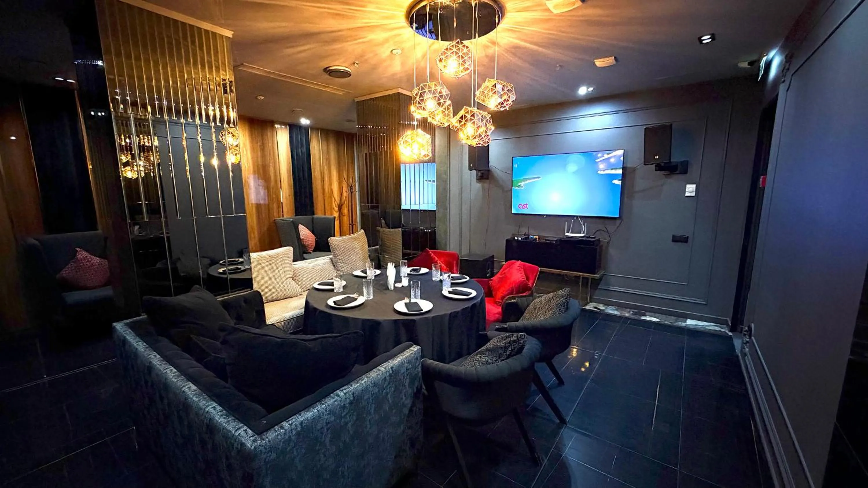 Restaurant/places to eat in Somerset City Centre Atyrau