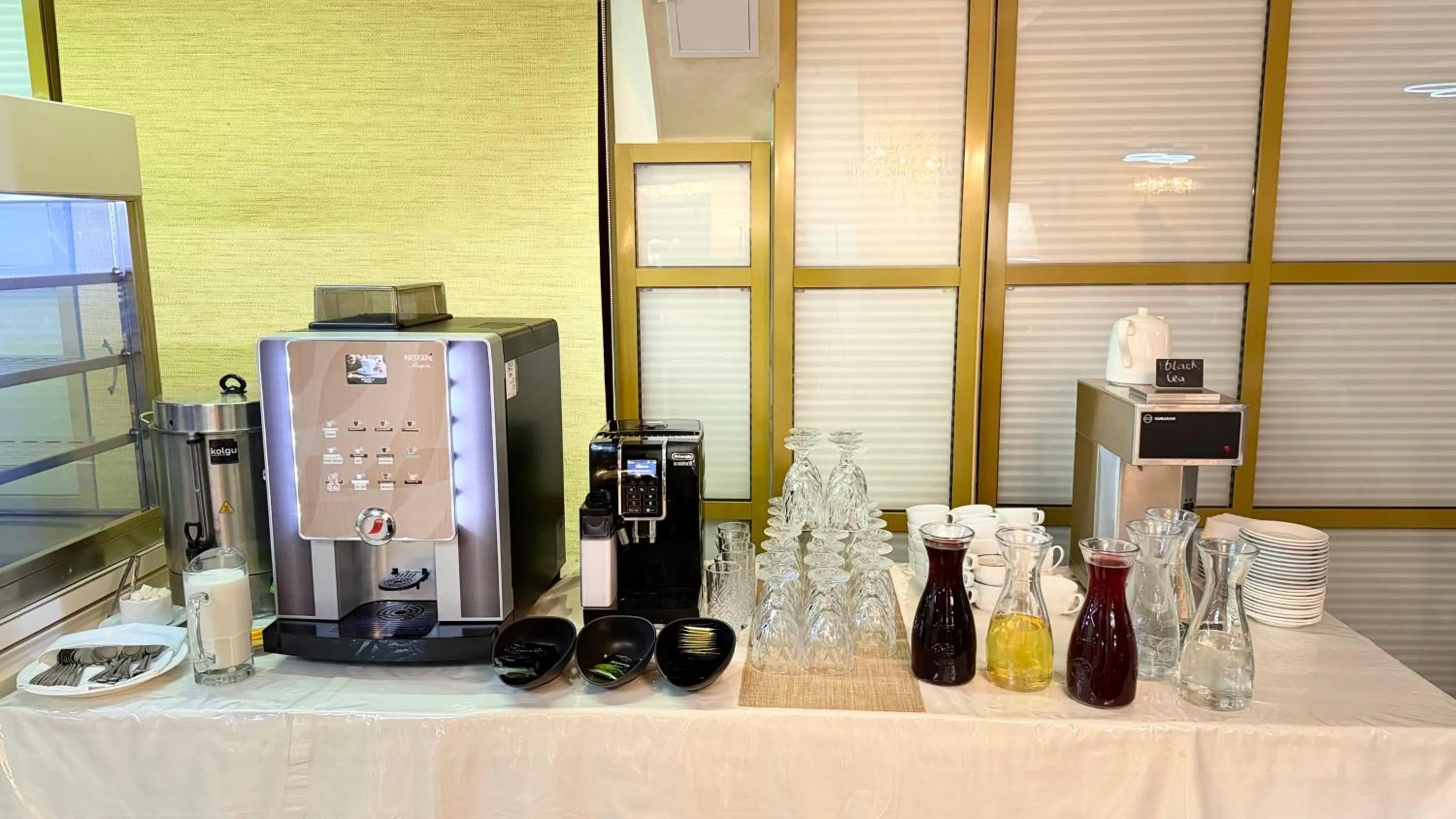 Breakfast in Somerset City Centre Atyrau