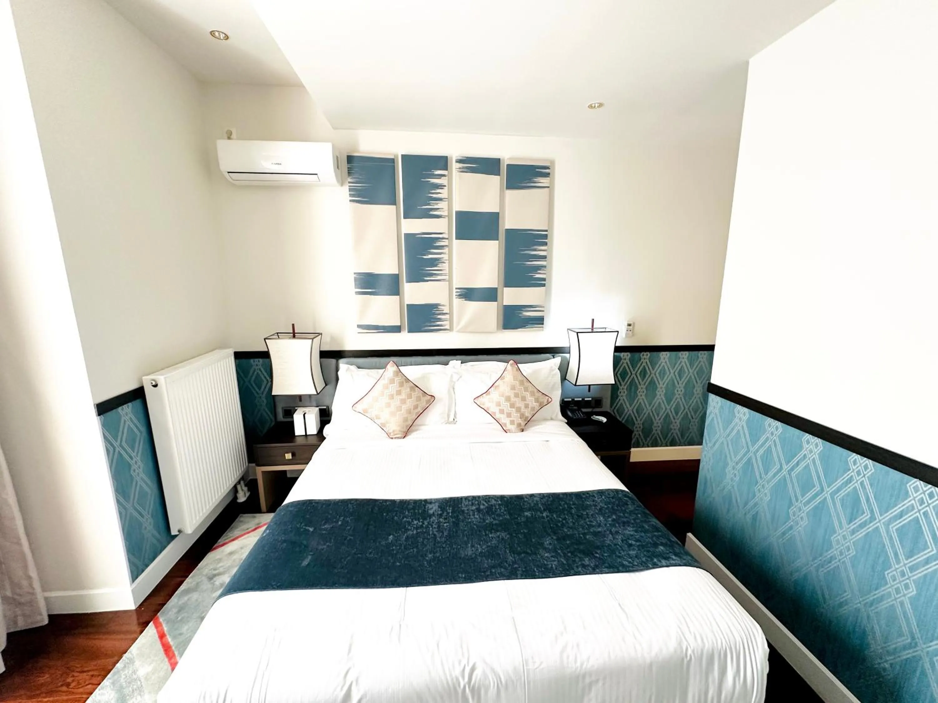 Bed in Somerset City Centre Atyrau