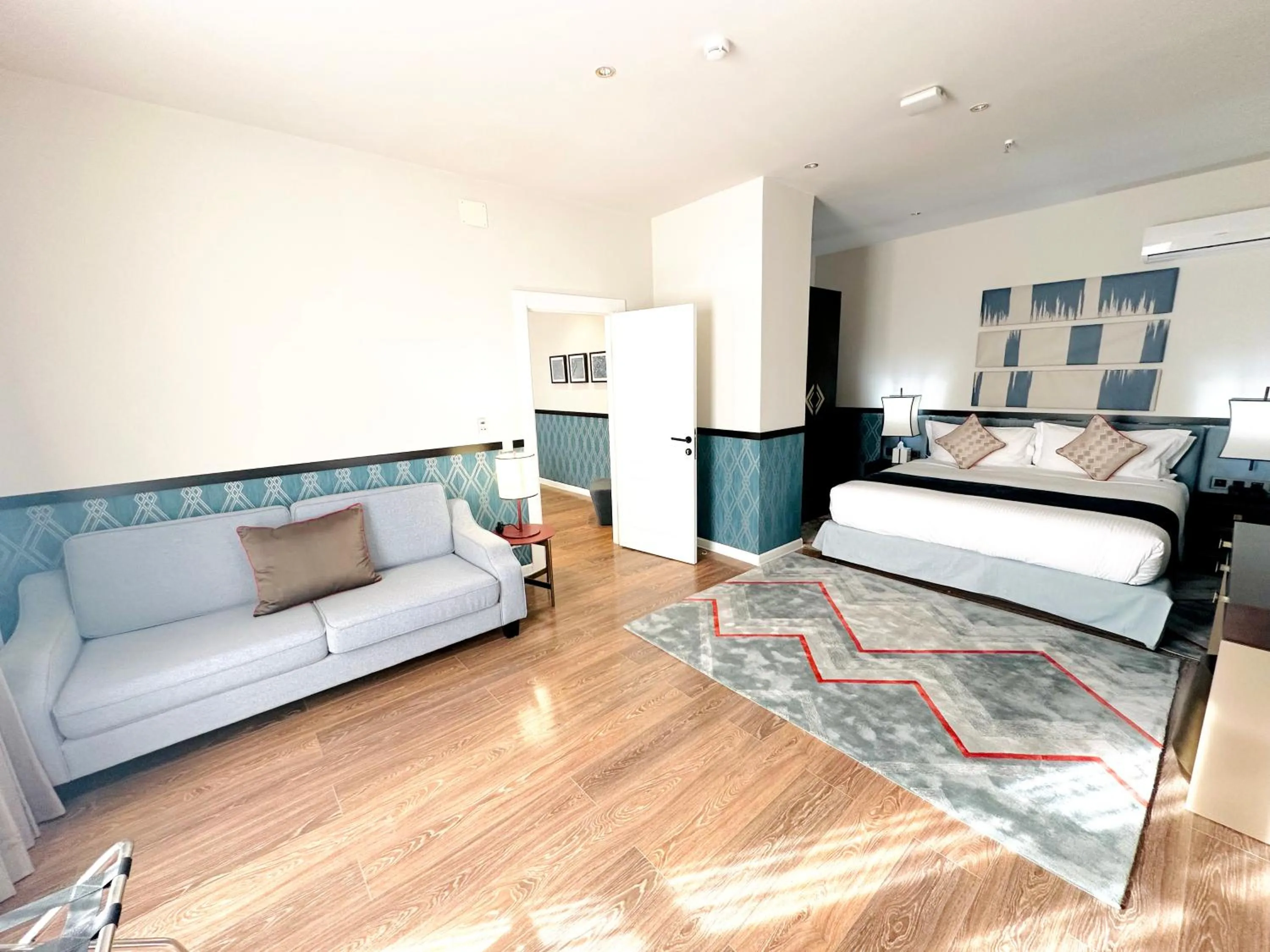 Bed in Somerset City Centre Atyrau