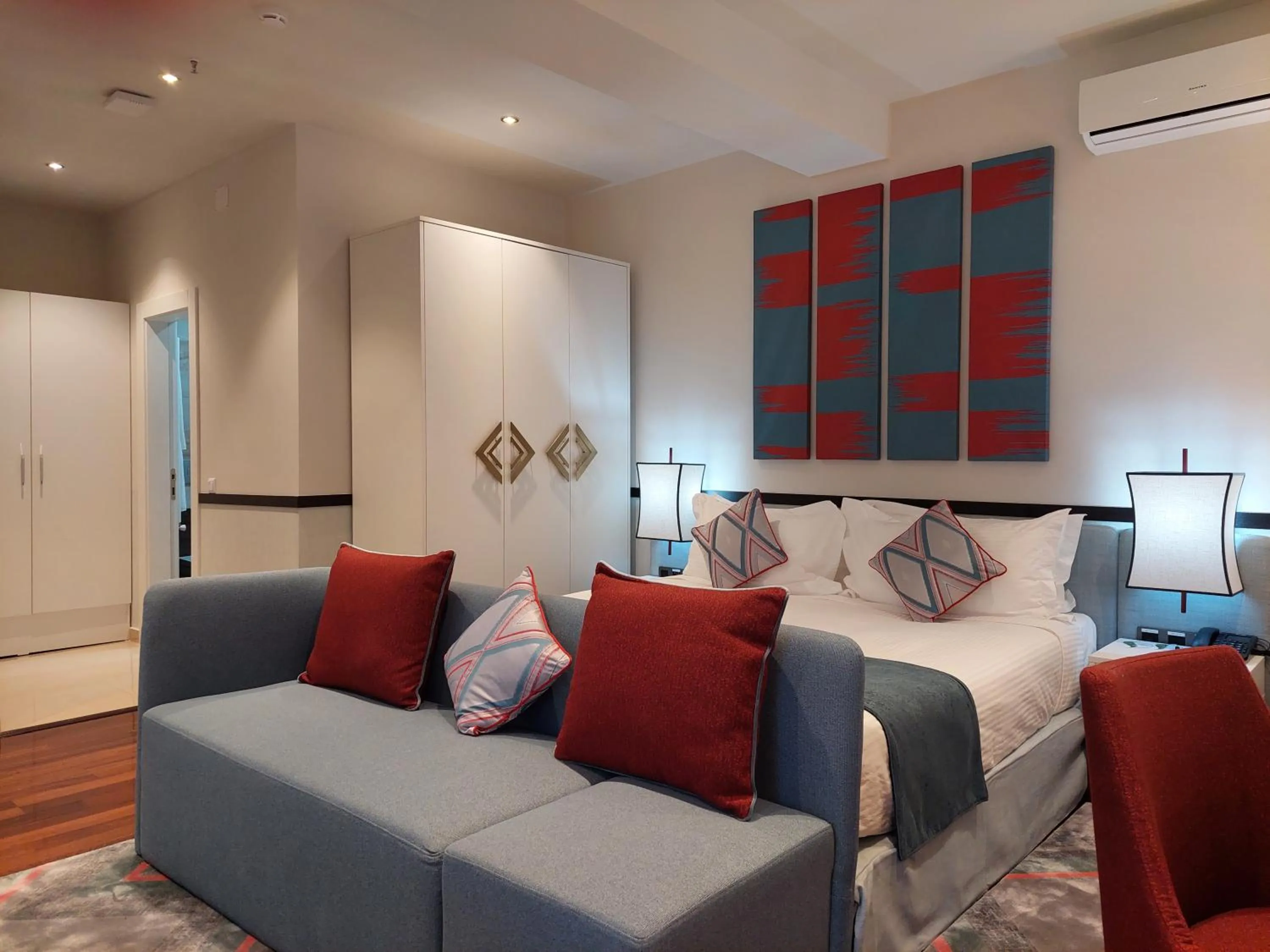 Bed in Somerset City Centre Atyrau