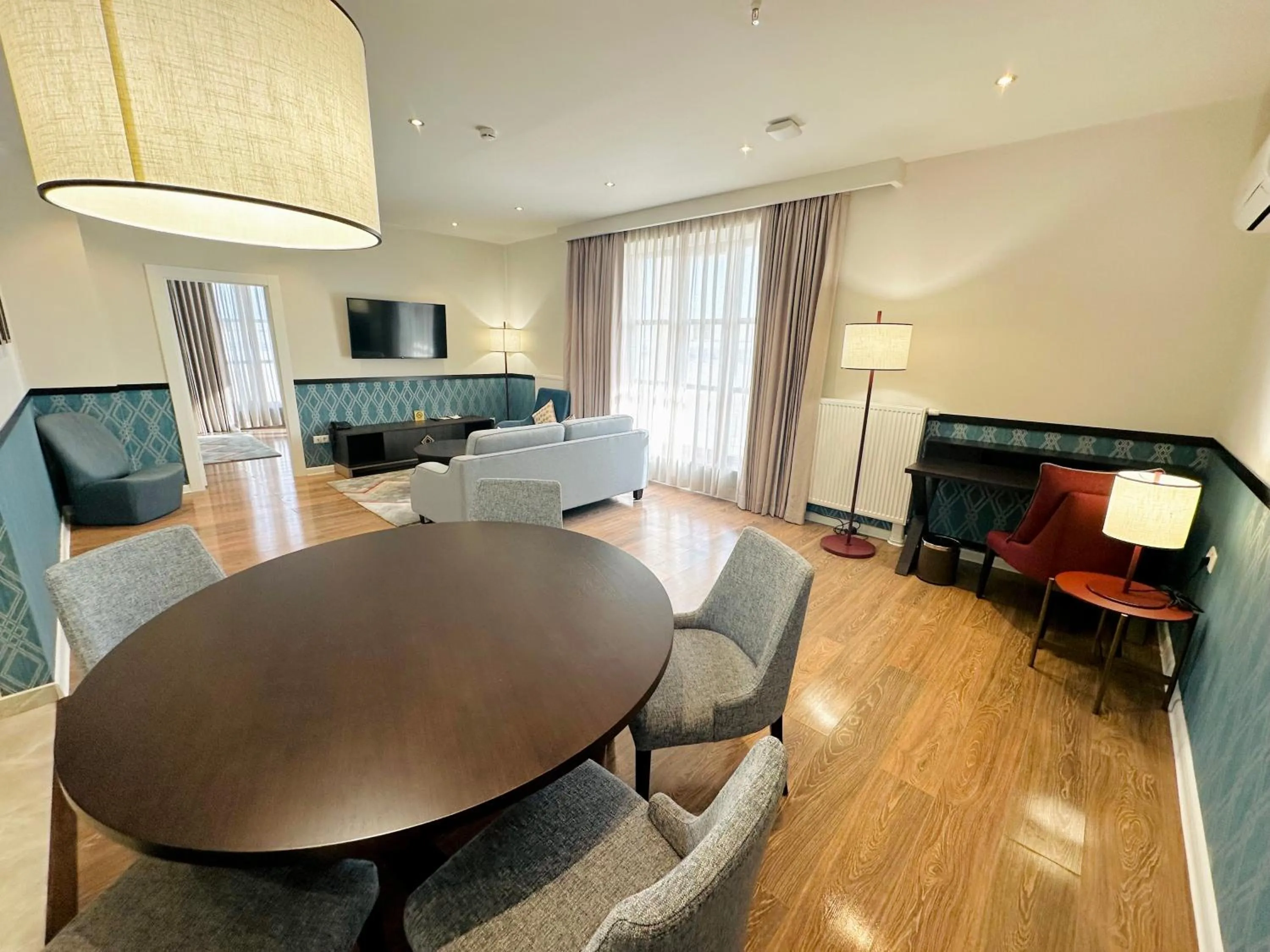 TV and multimedia in Somerset City Centre Atyrau