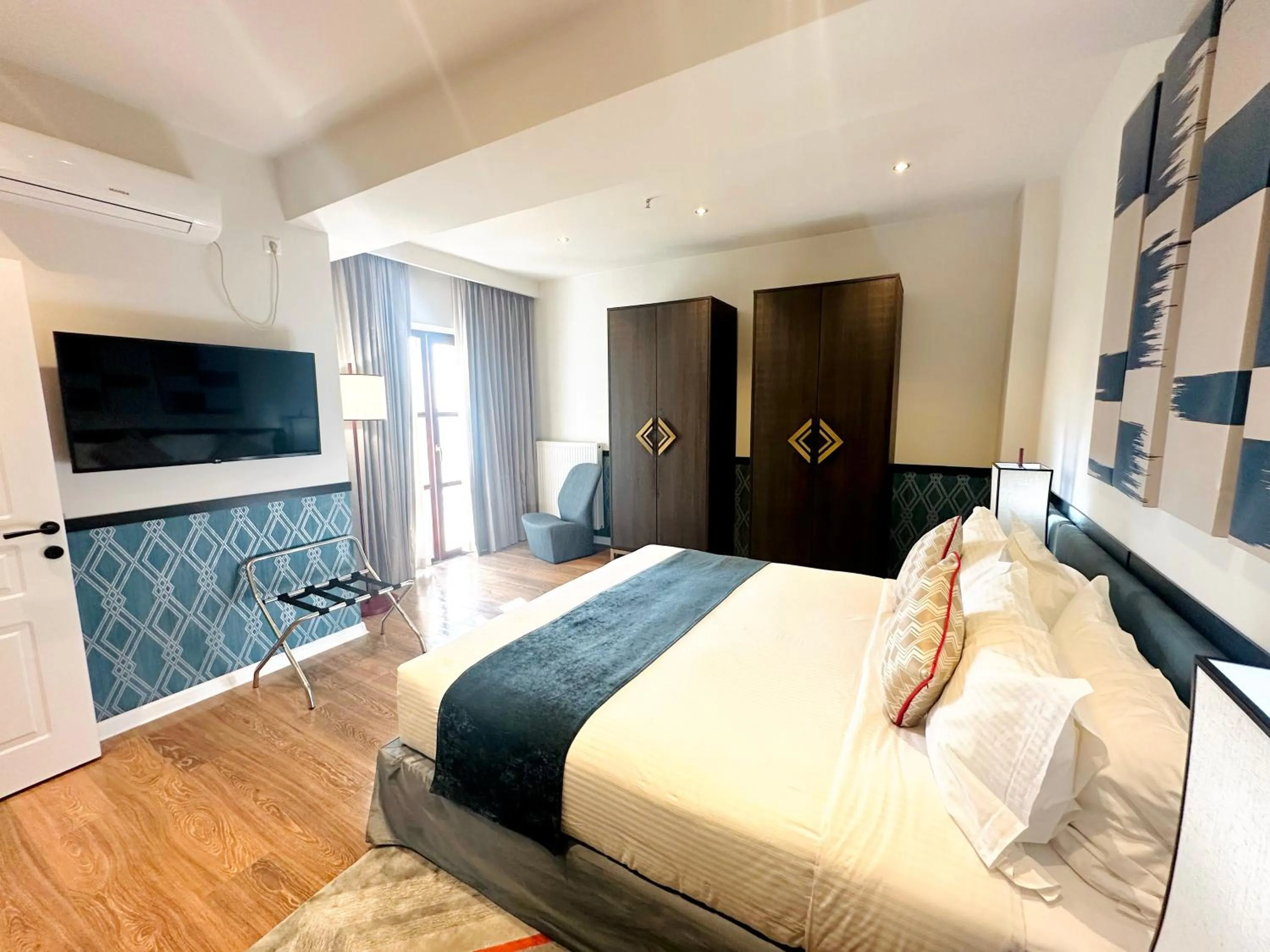 Bed in Somerset City Centre Atyrau