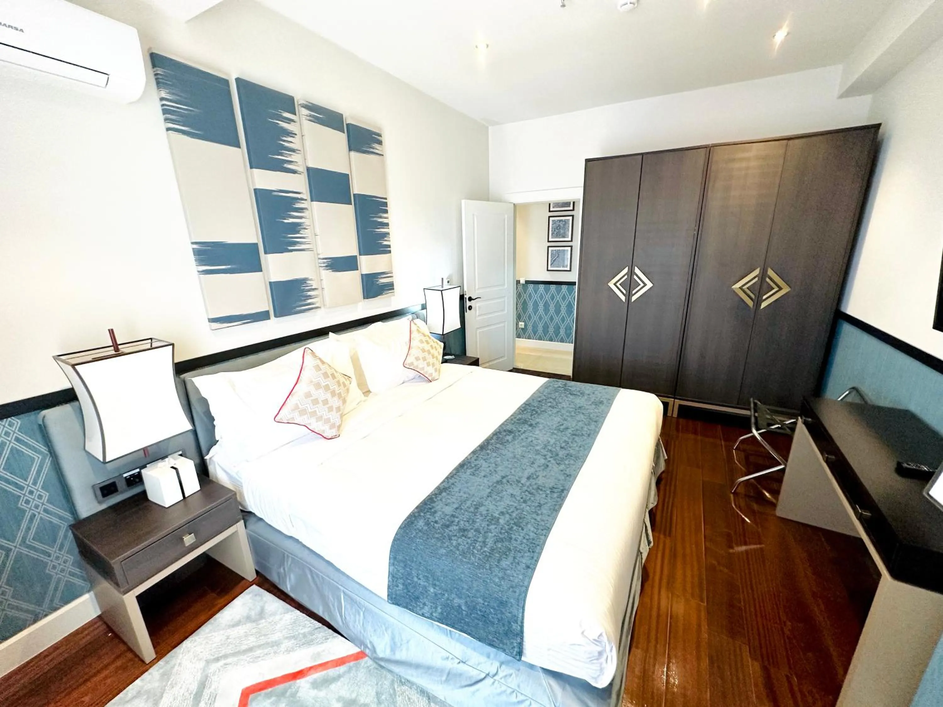 Bed in Somerset City Centre Atyrau