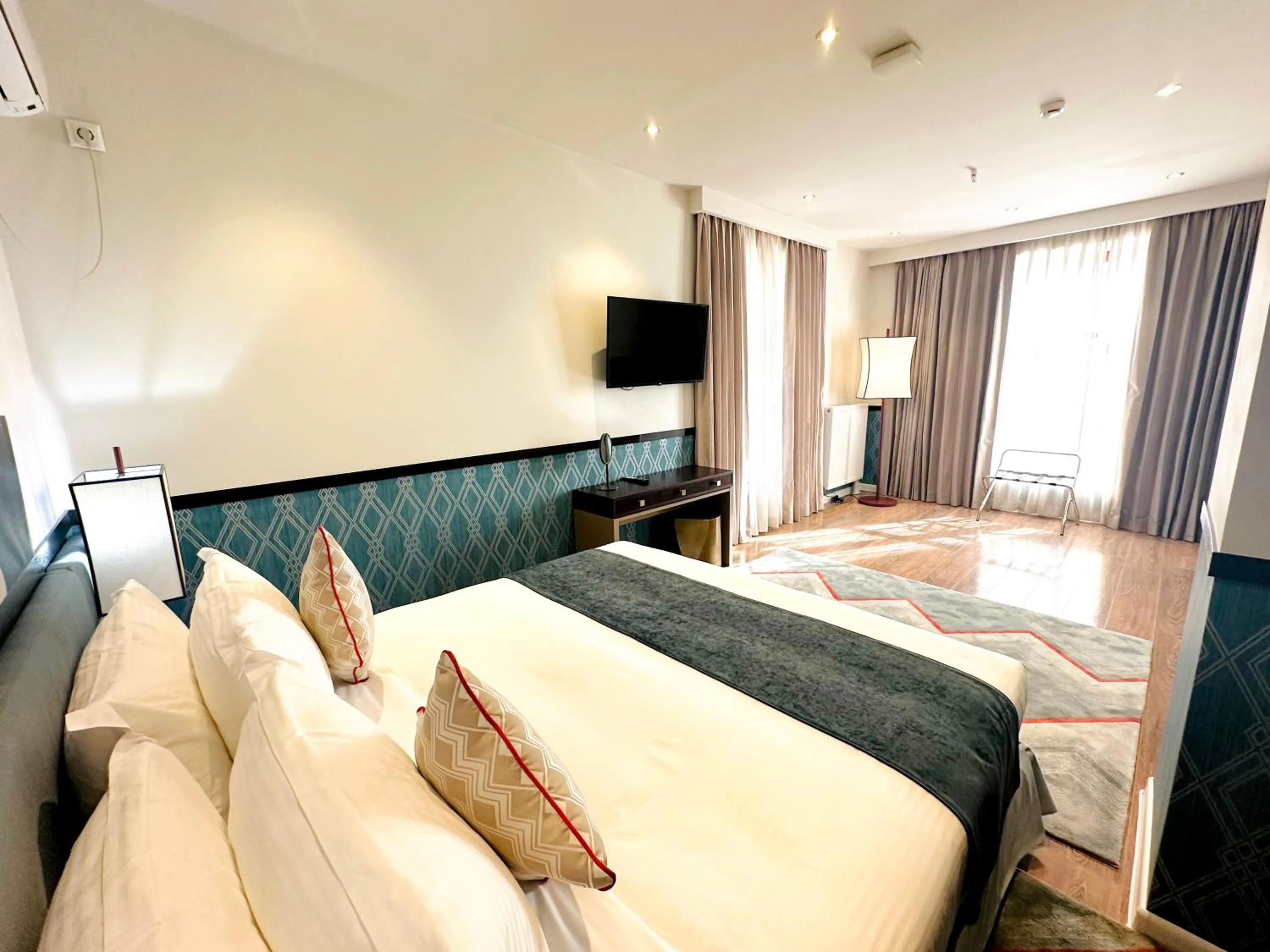 Bed in Somerset City Centre Atyrau