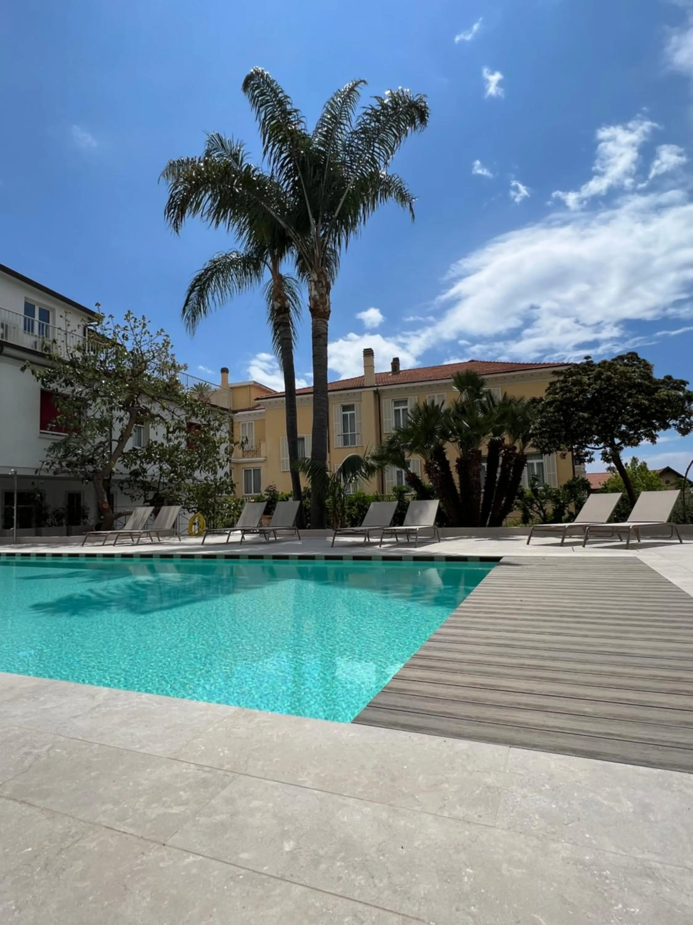 Swimming pool in Hotel Villa Elisa & Spa