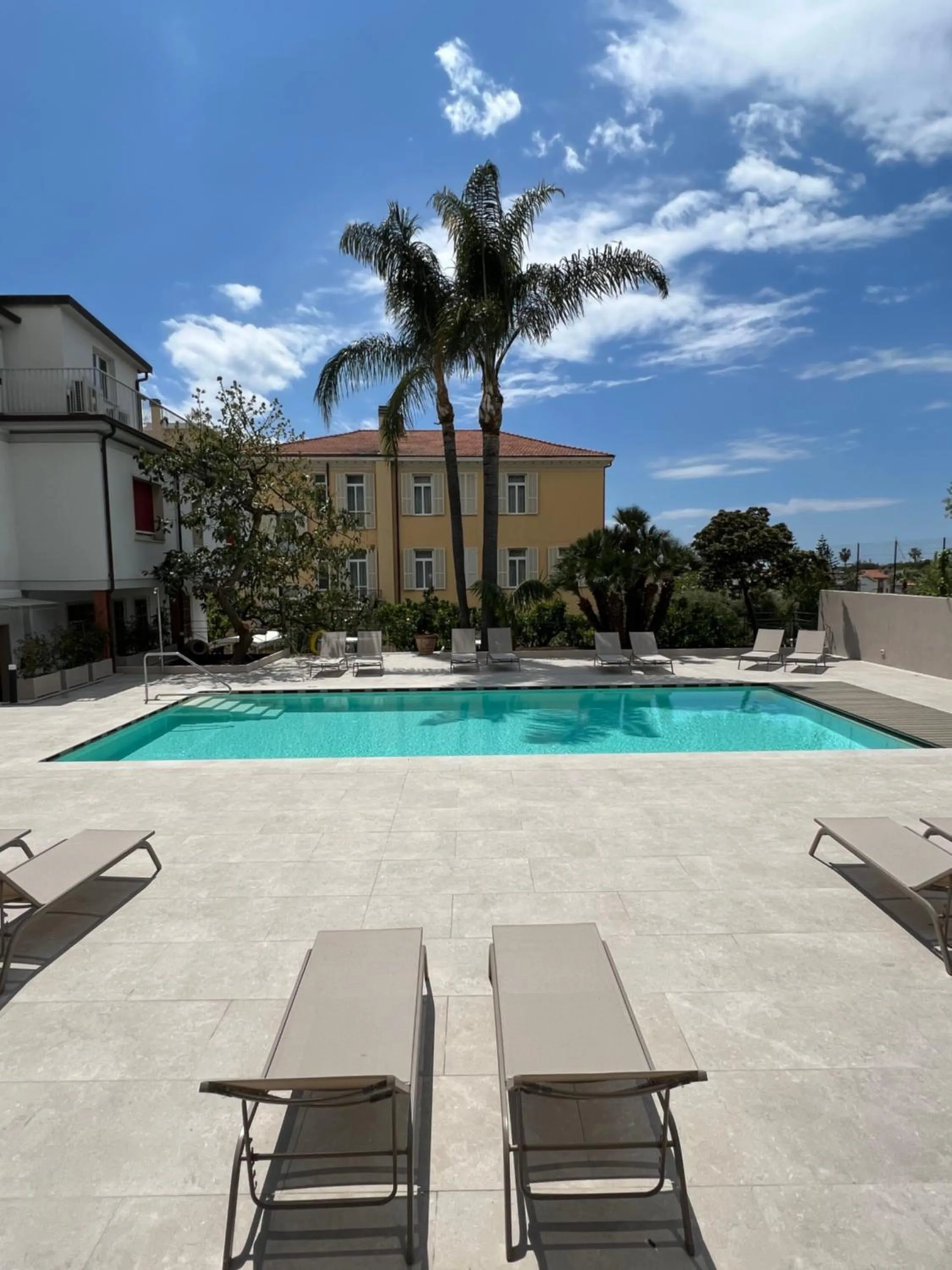 Swimming pool in Hotel Villa Elisa & Spa