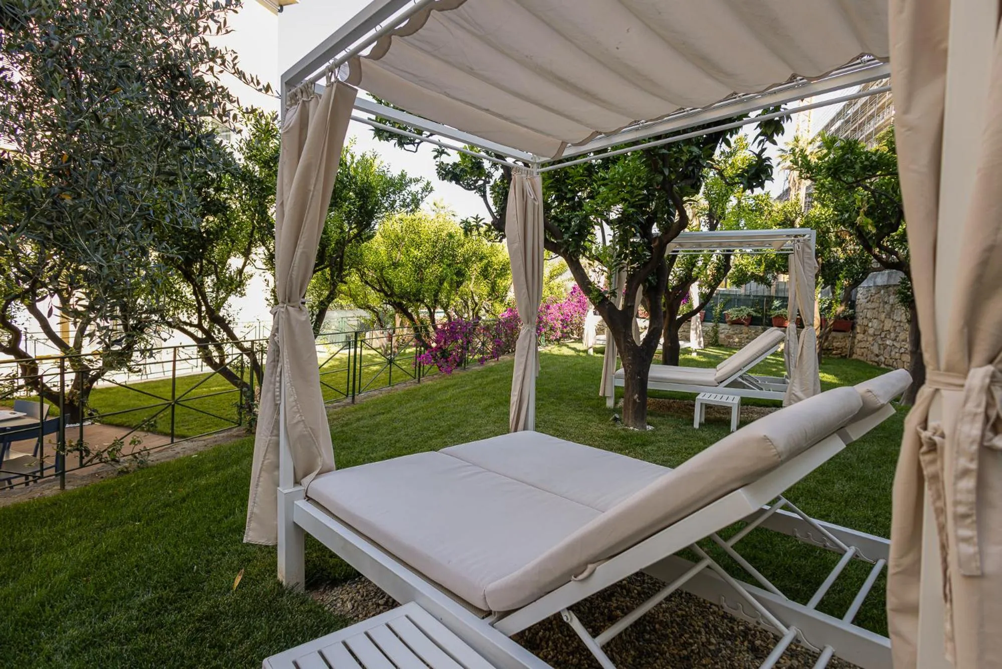 sunbed in Hotel Villa Elisa & Spa