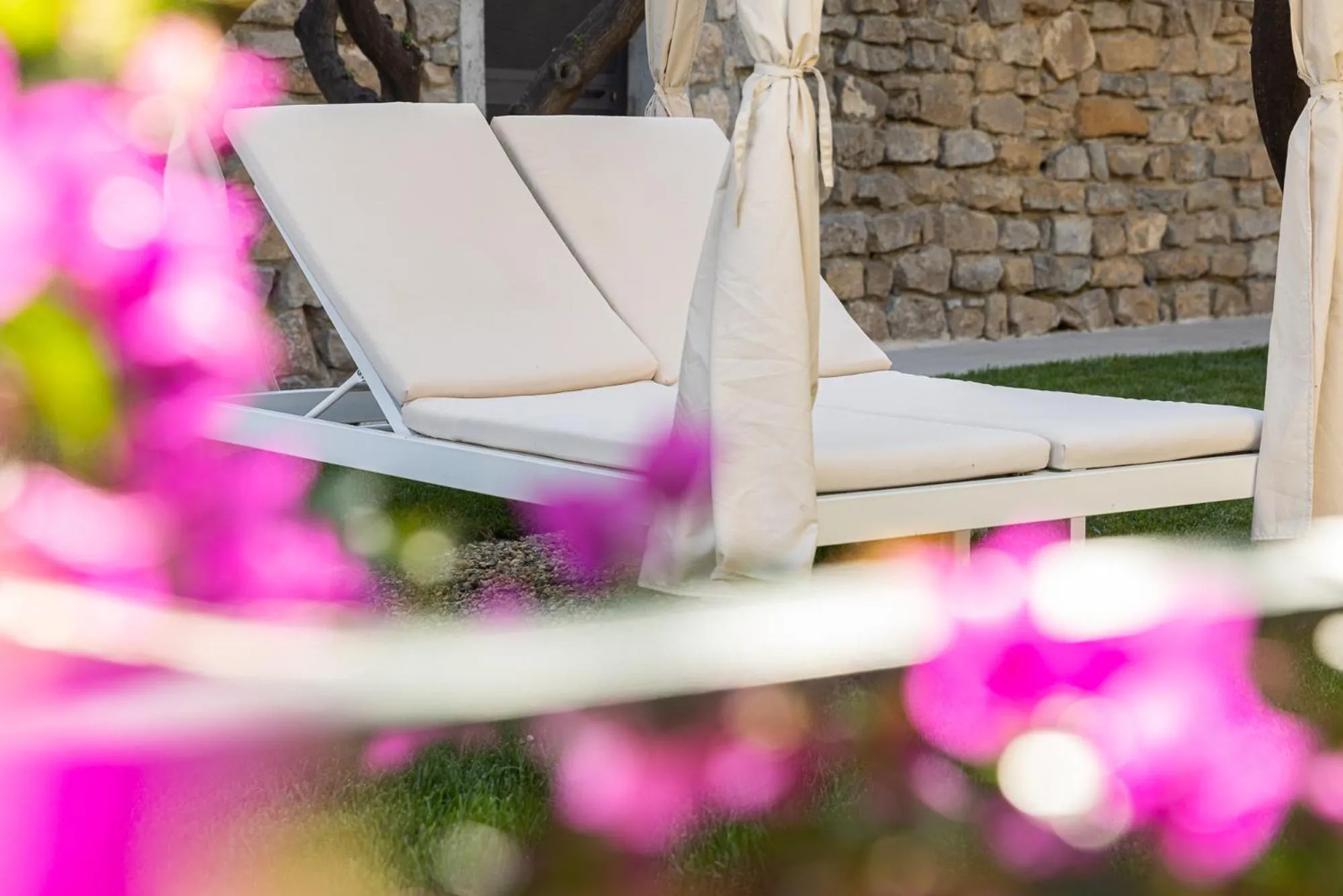 sunbed in Hotel Villa Elisa & Spa