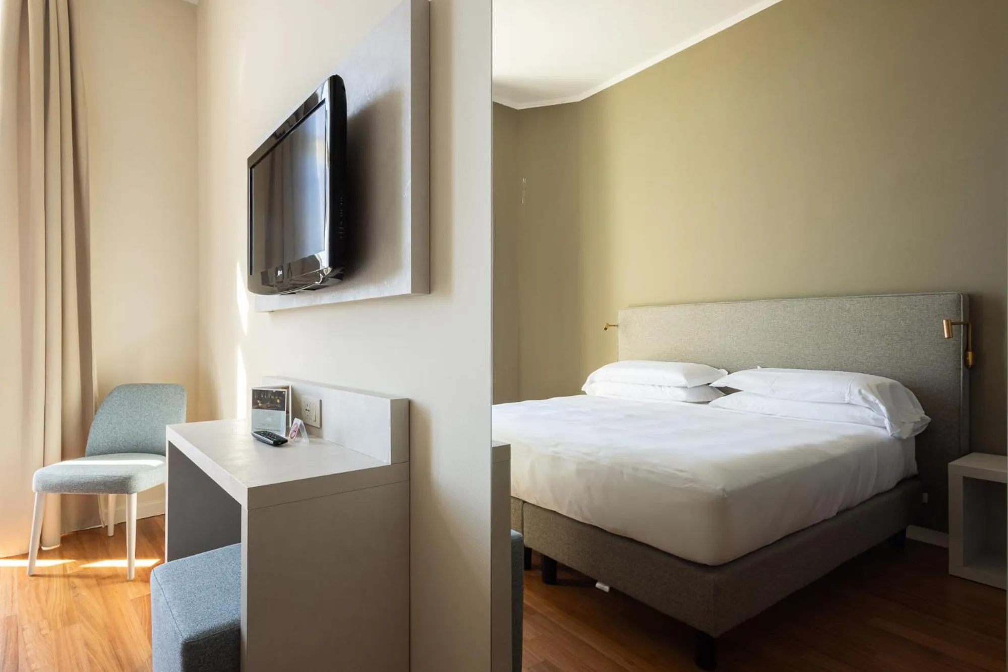 Bedroom, Bed in Hotel Villa Elisa & Spa