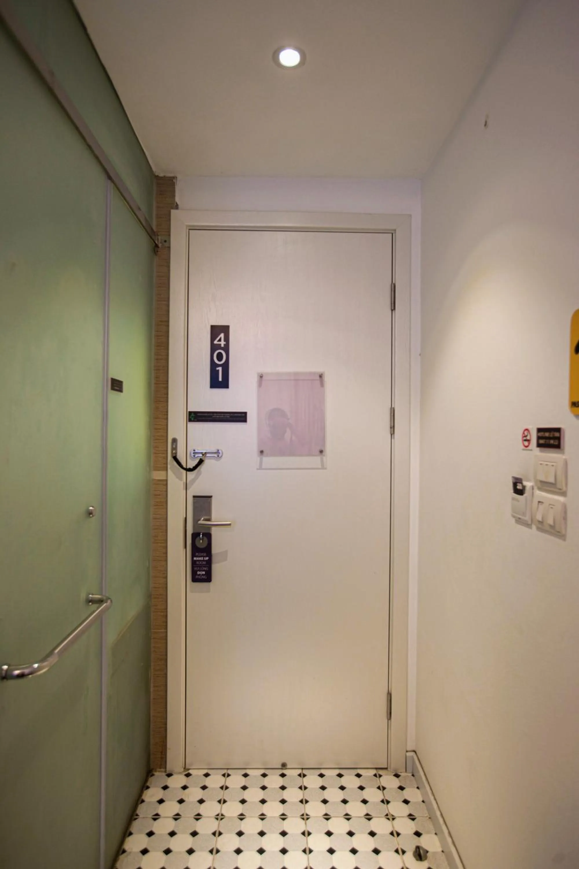 Photo of the whole room in Keypad Hotel - 28 Dịch Vọng Hậu