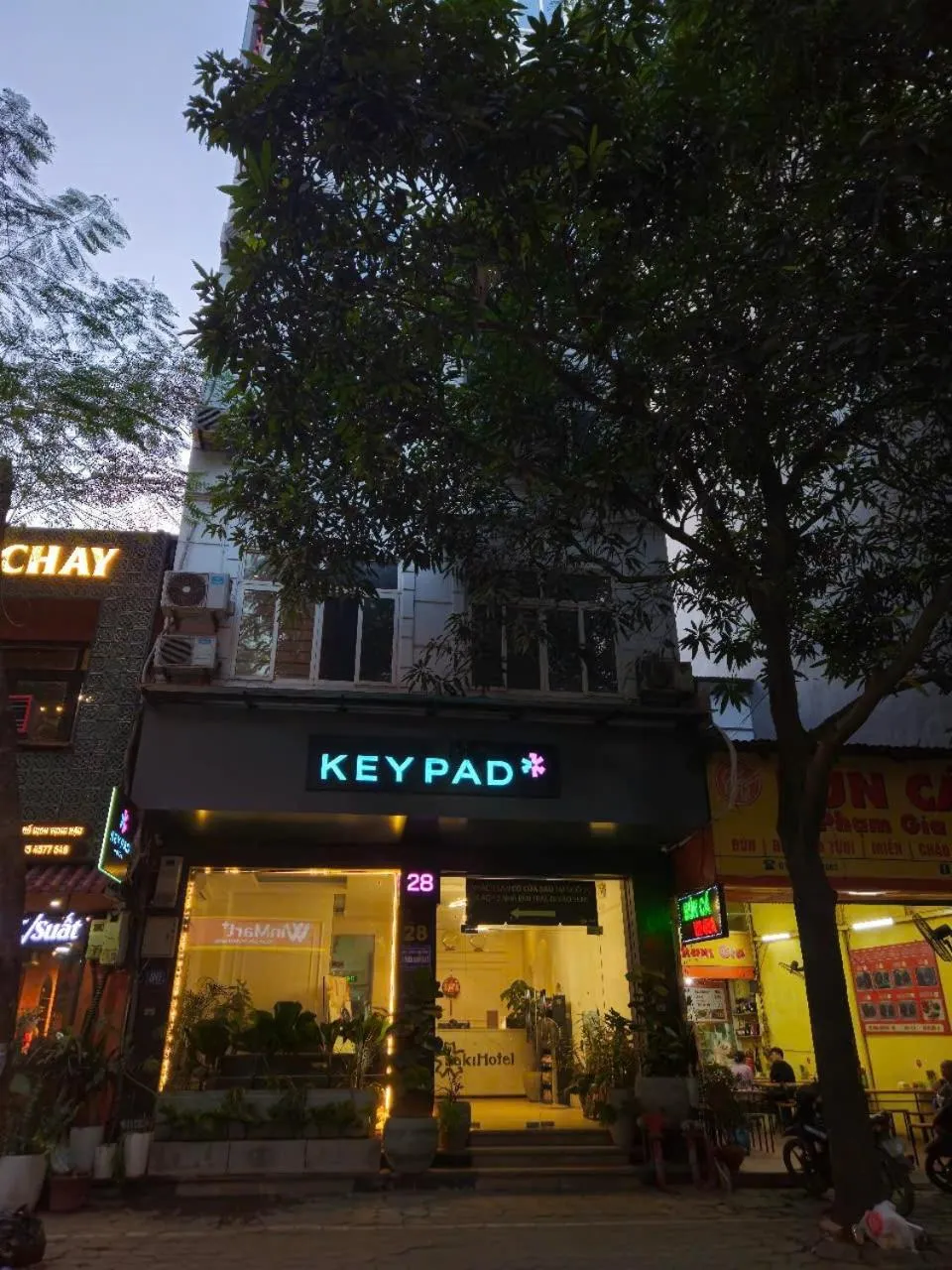 Property building in Keypad Hotel - 28 Dịch Vọng Hậu