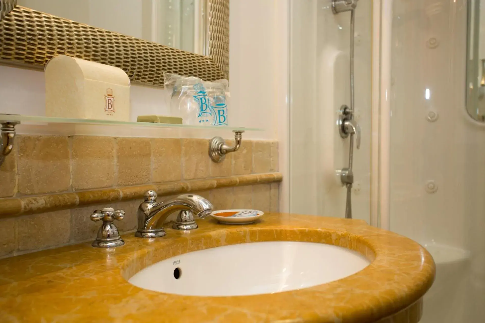 Bathroom in Hotel Tritone Lipari