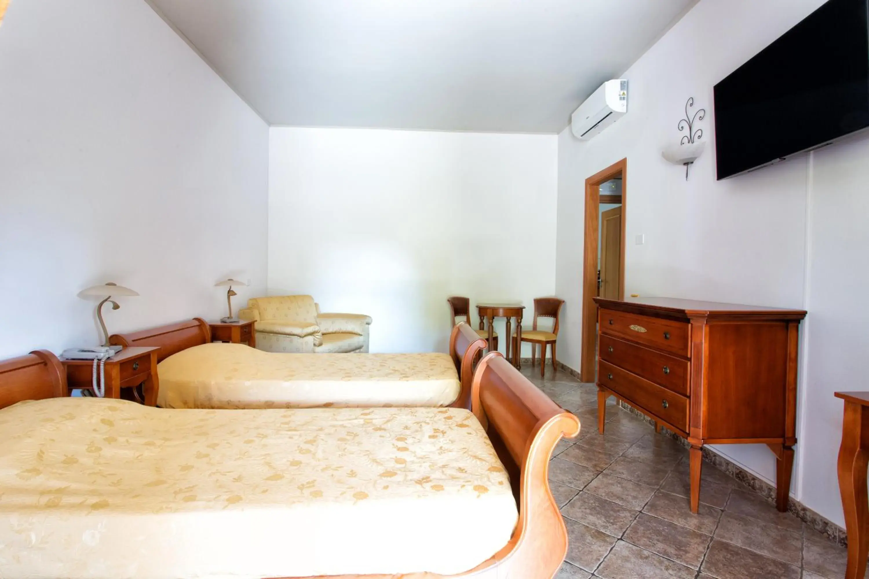 Bedroom, Bed in Hotel Tritone Lipari