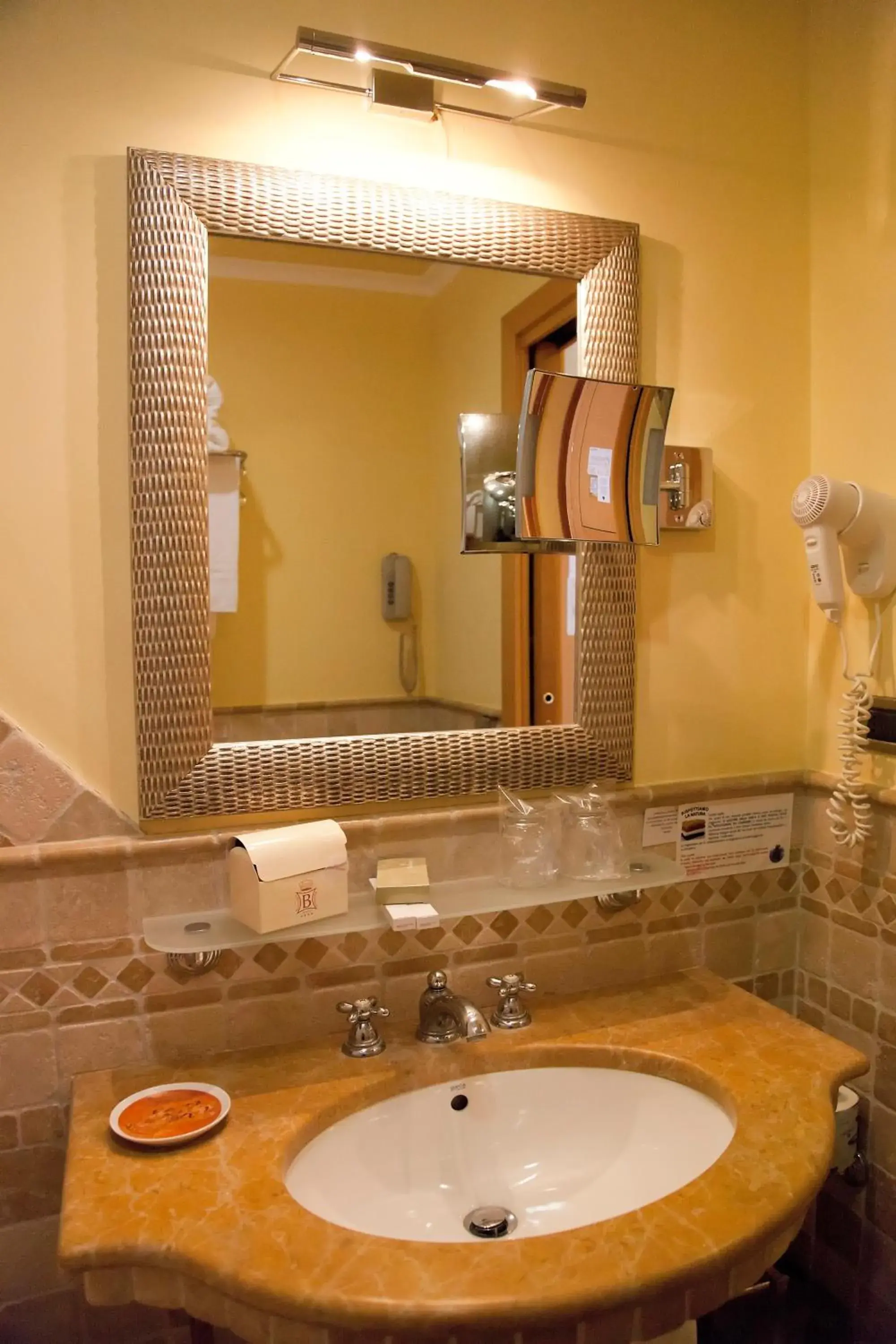 Bathroom in Hotel Tritone Lipari