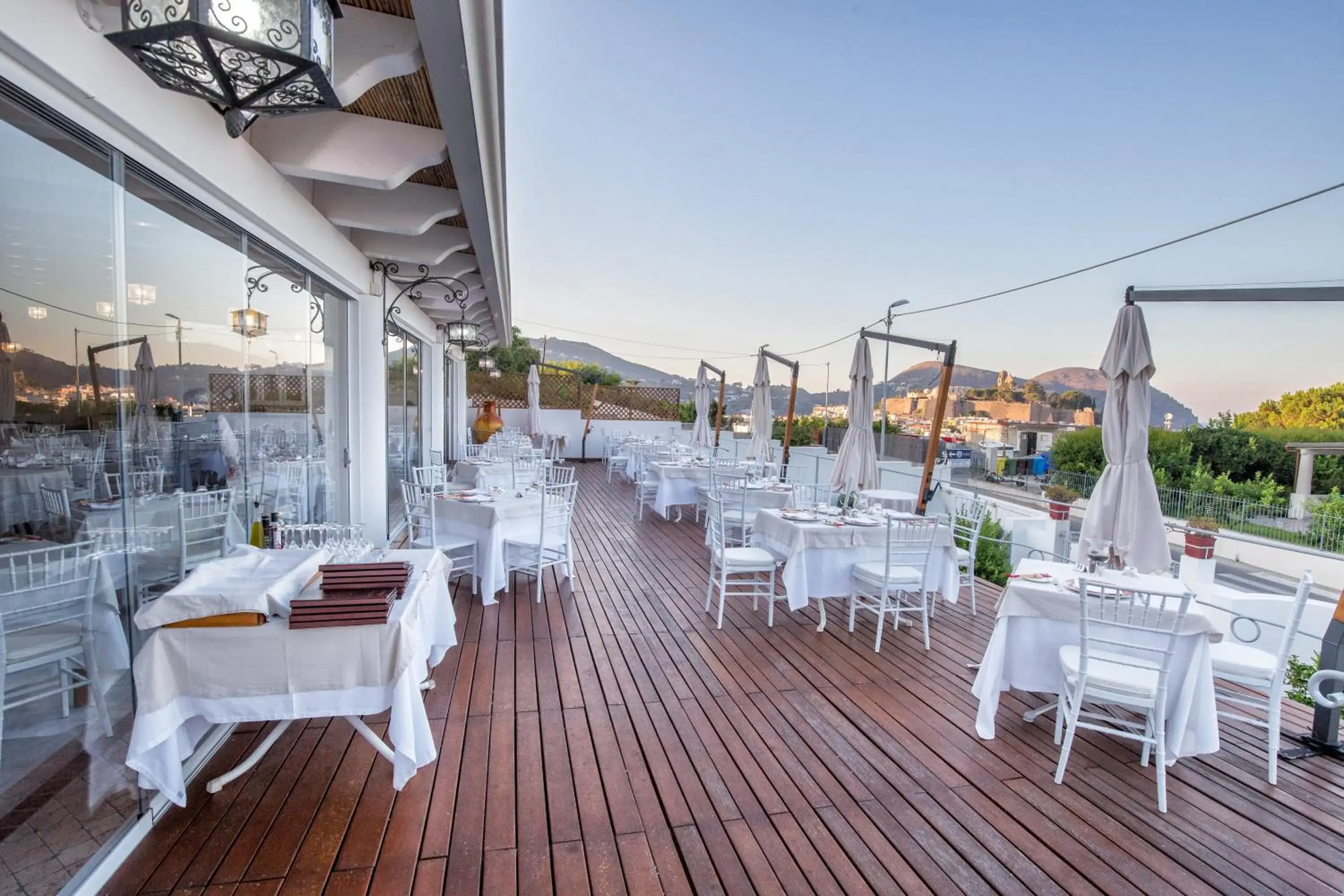 Restaurant/Places to Eat in Hotel Tritone Lipari