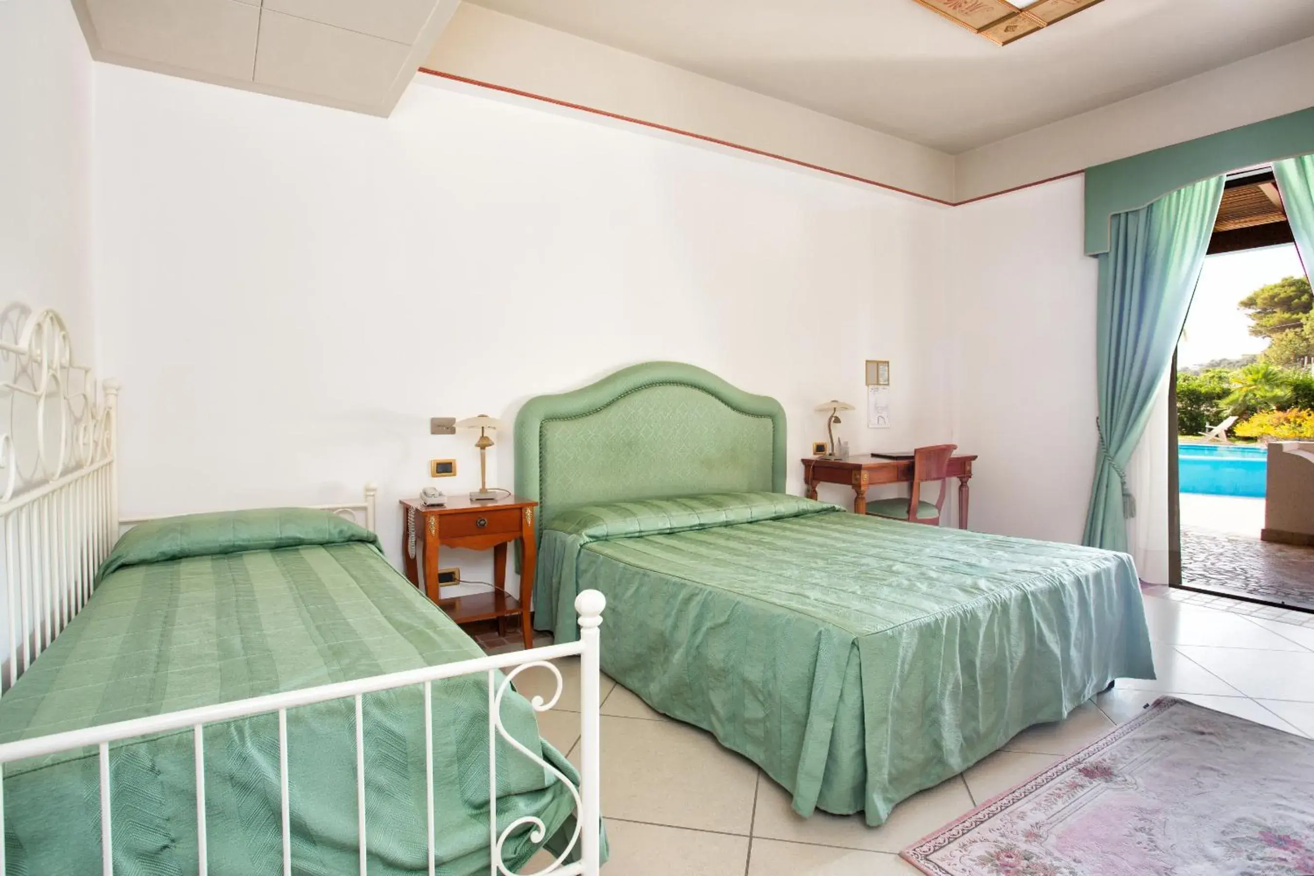 Bedroom, Bed in Hotel Tritone Lipari