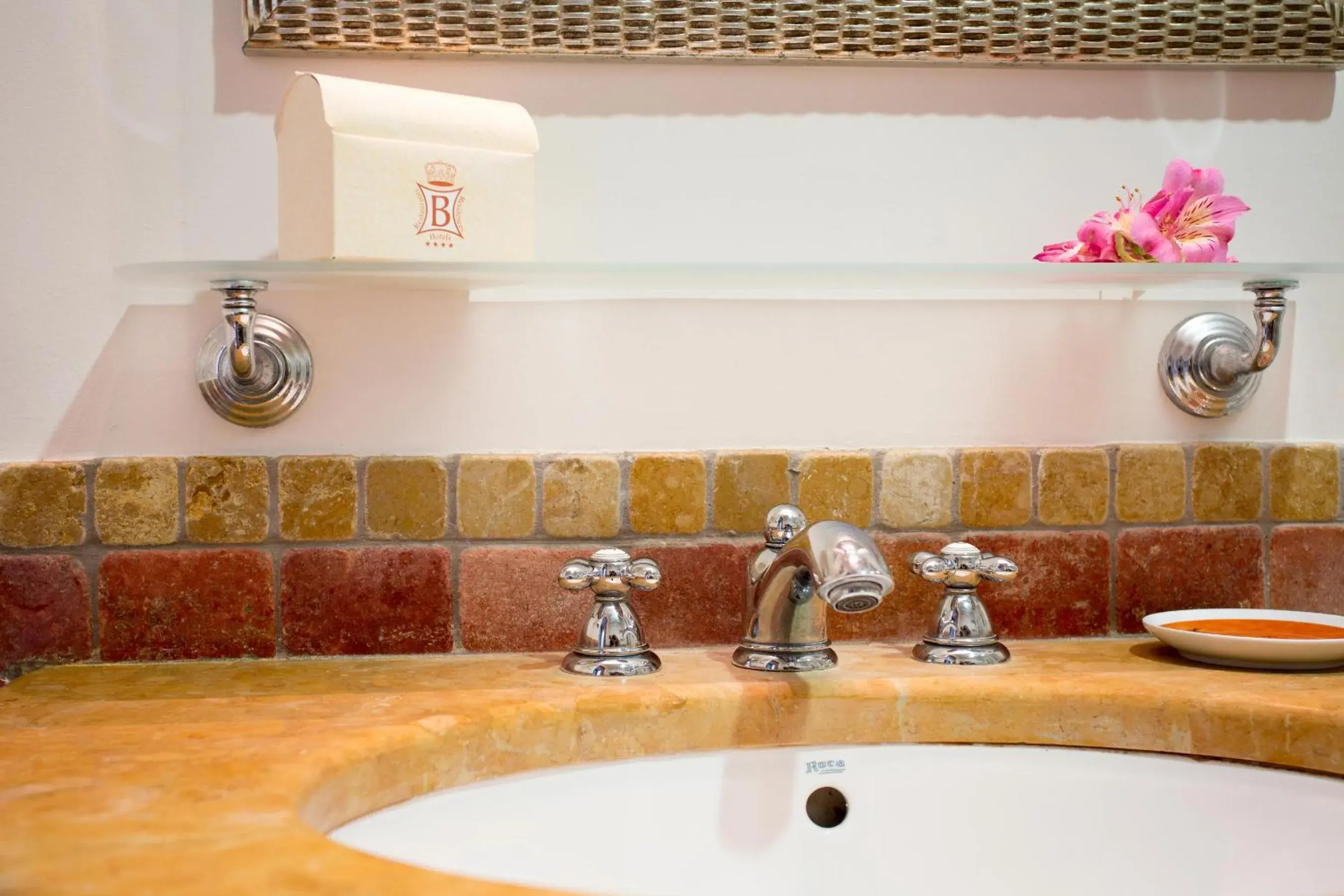 Bathroom in Hotel Tritone Lipari