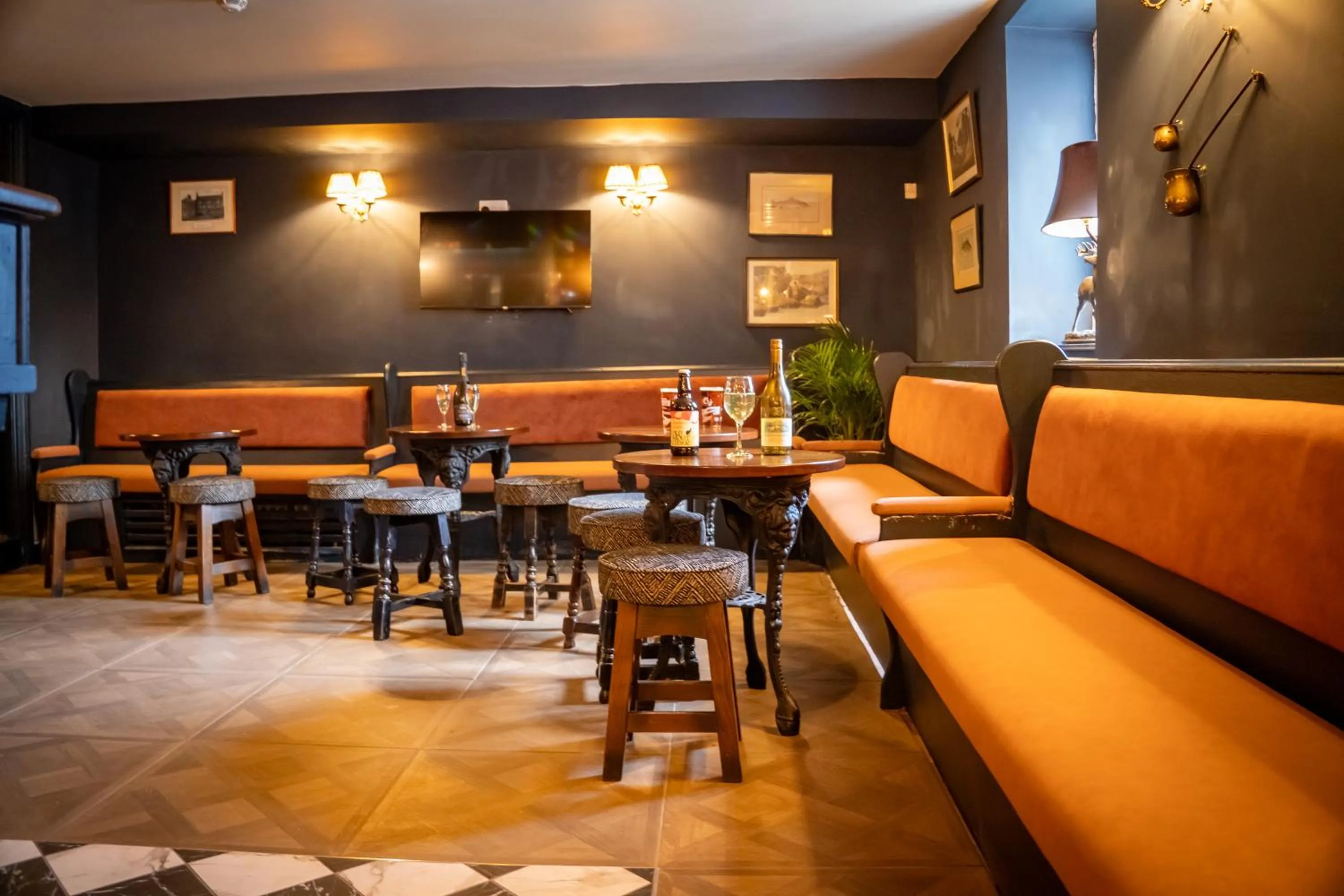 Restaurant/places to eat in Anglers Arms