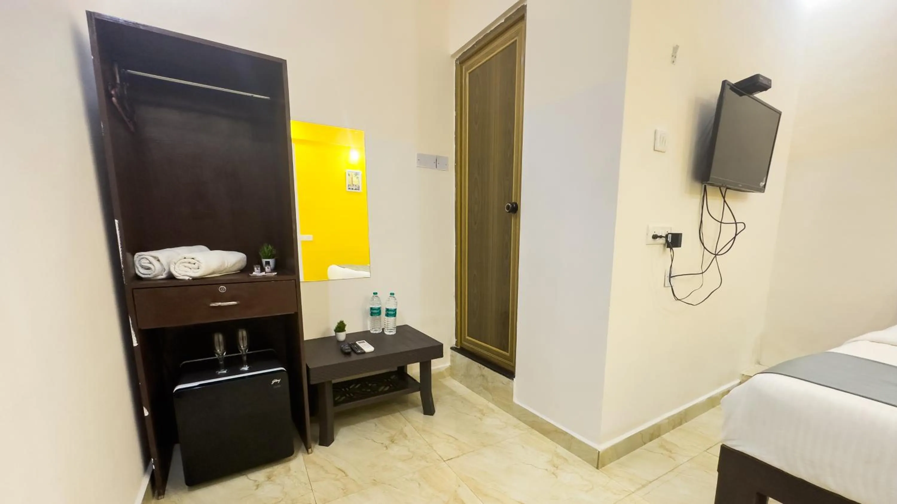 Bedroom in Hotel Candolim Aloft