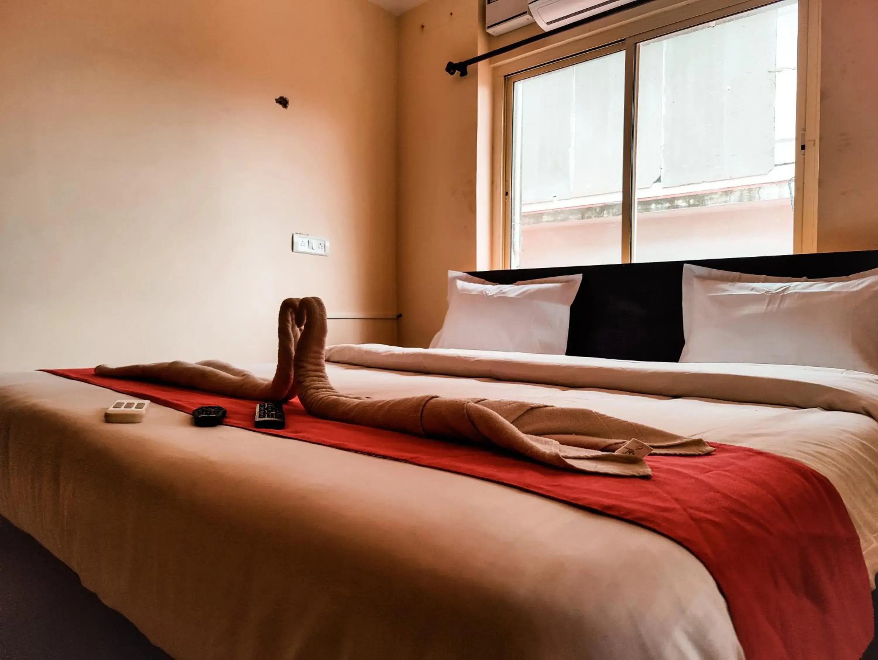 Bed in Hotel Candolim Aloft Bed in Hotel Candolim Aloft