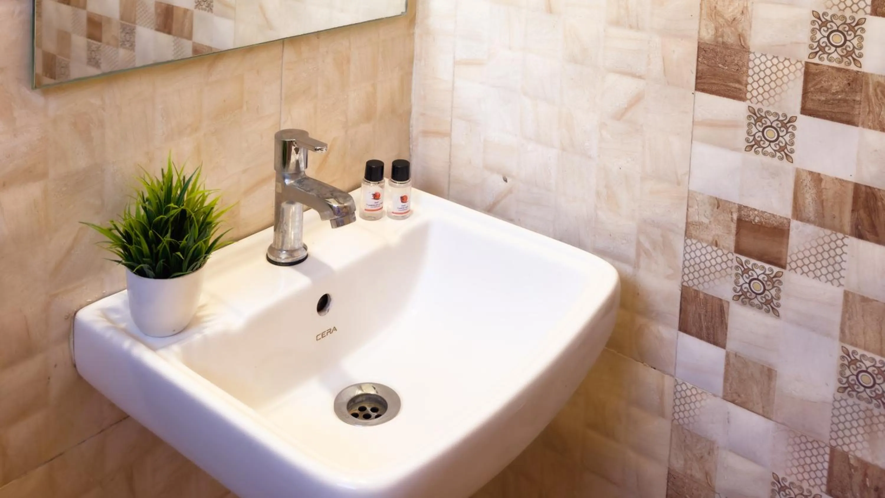 Bathroom in Hotel Candolim Aloft