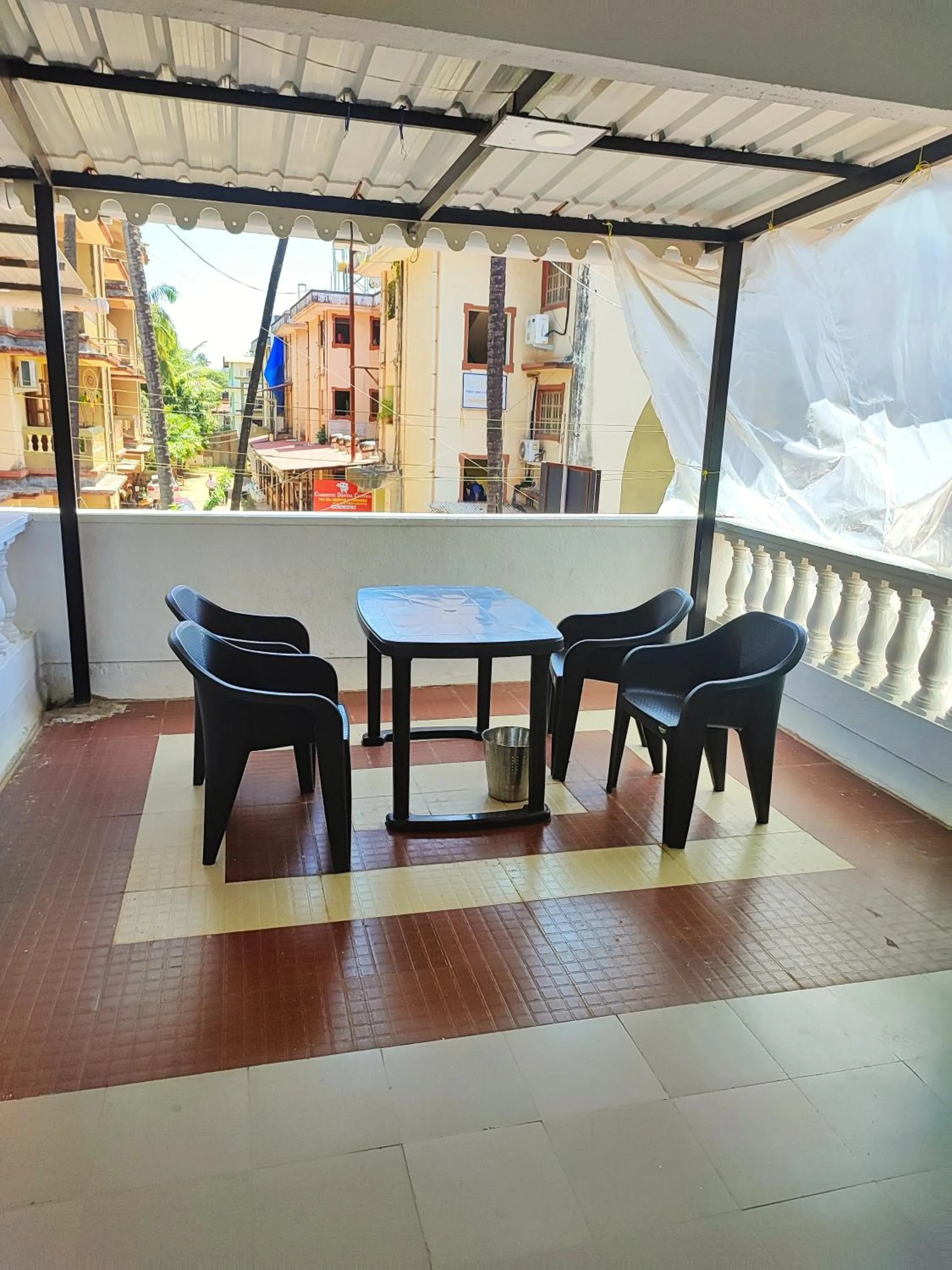 Patio in Hotel Candolim Aloft