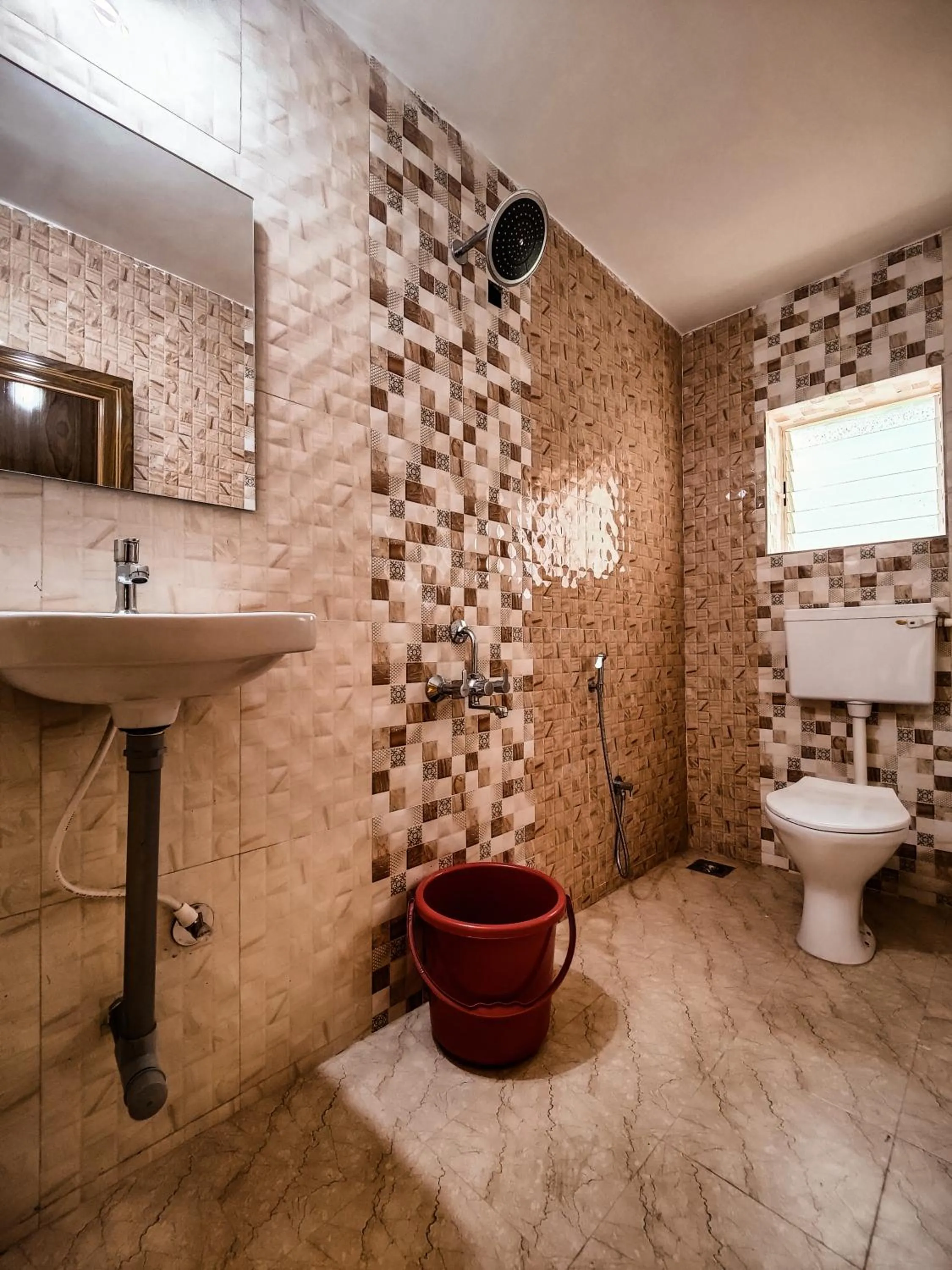 Bathroom in Hotel Candolim Aloft