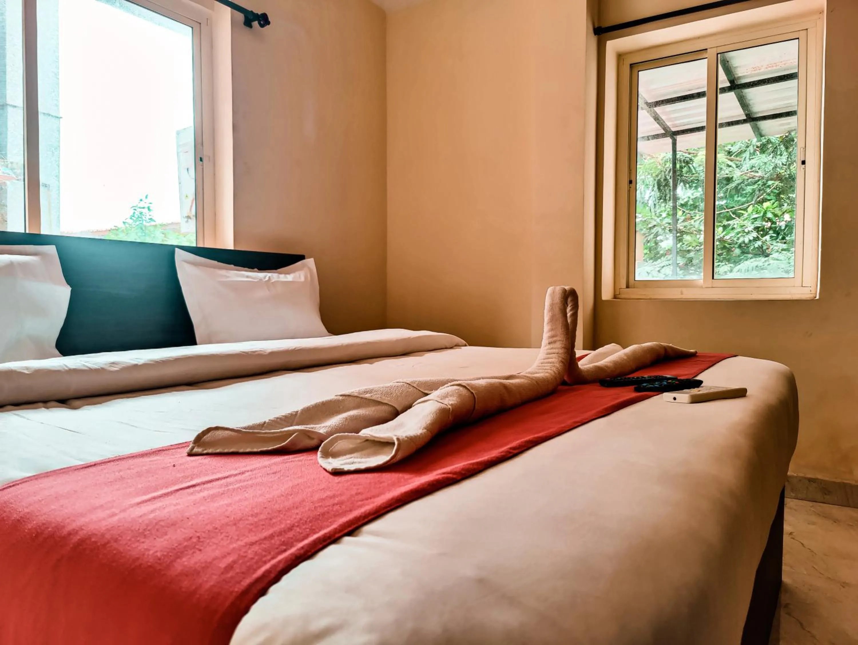 Bed in Hotel Candolim Aloft