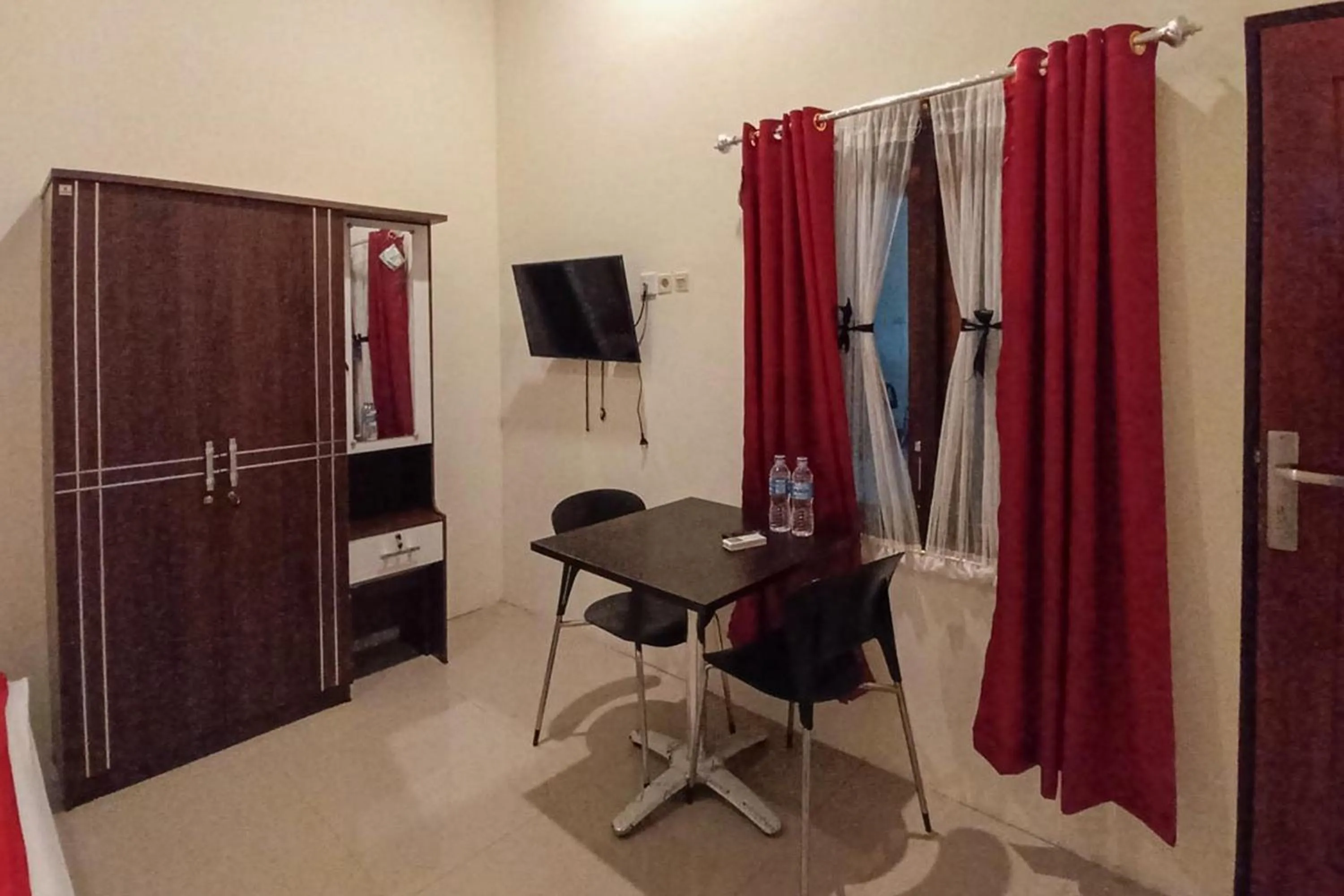 RedDoorz Syariah near Sentani City Square