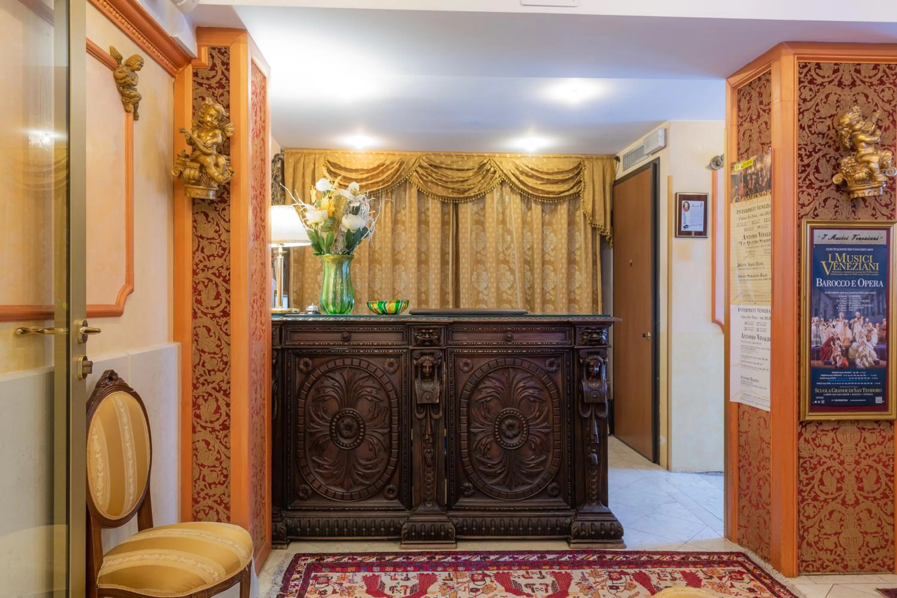 Staff in A Tribute To Music Residenza