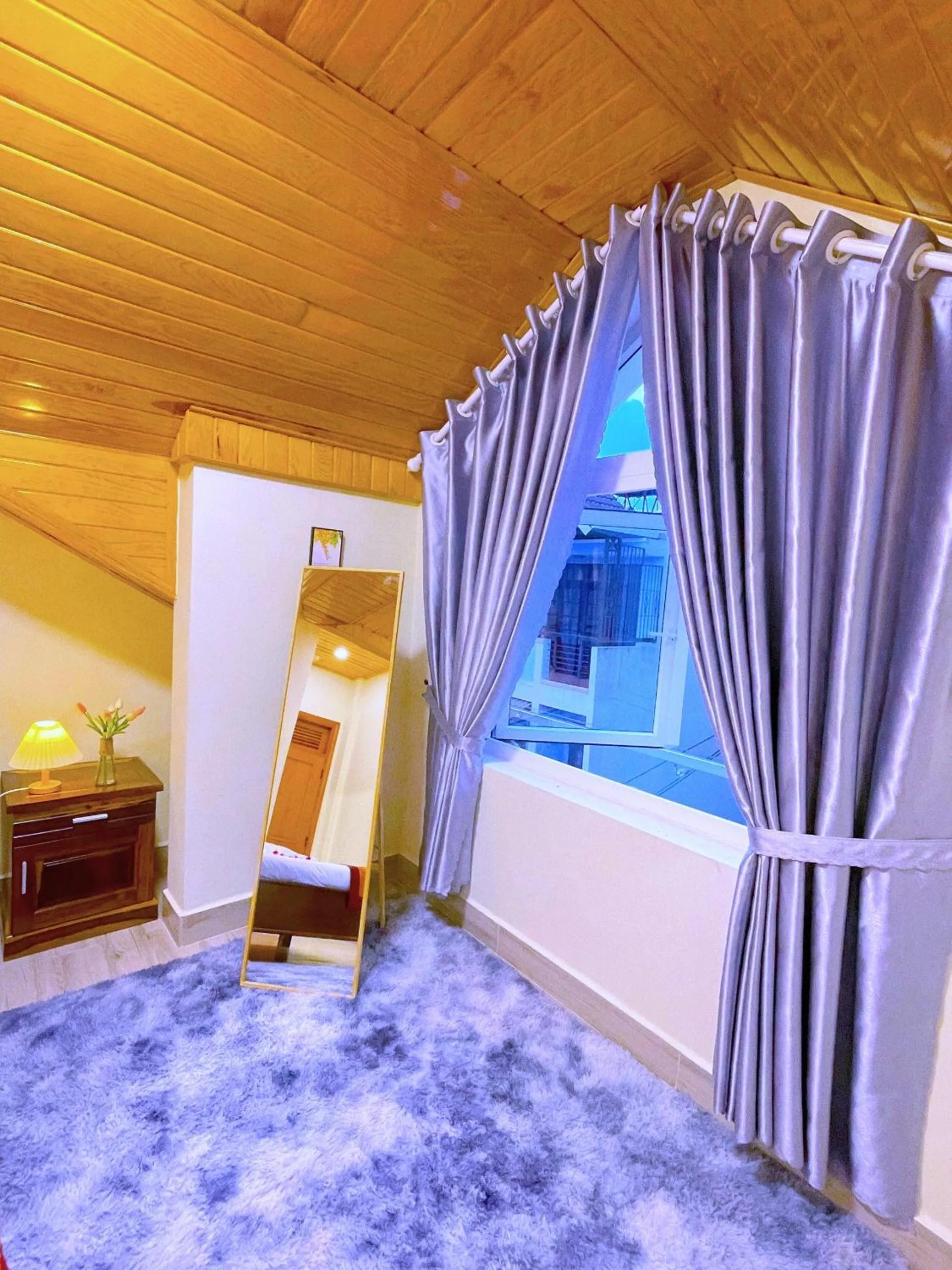 Seating area, Bed in Moc Nhien Hostel Da Lat