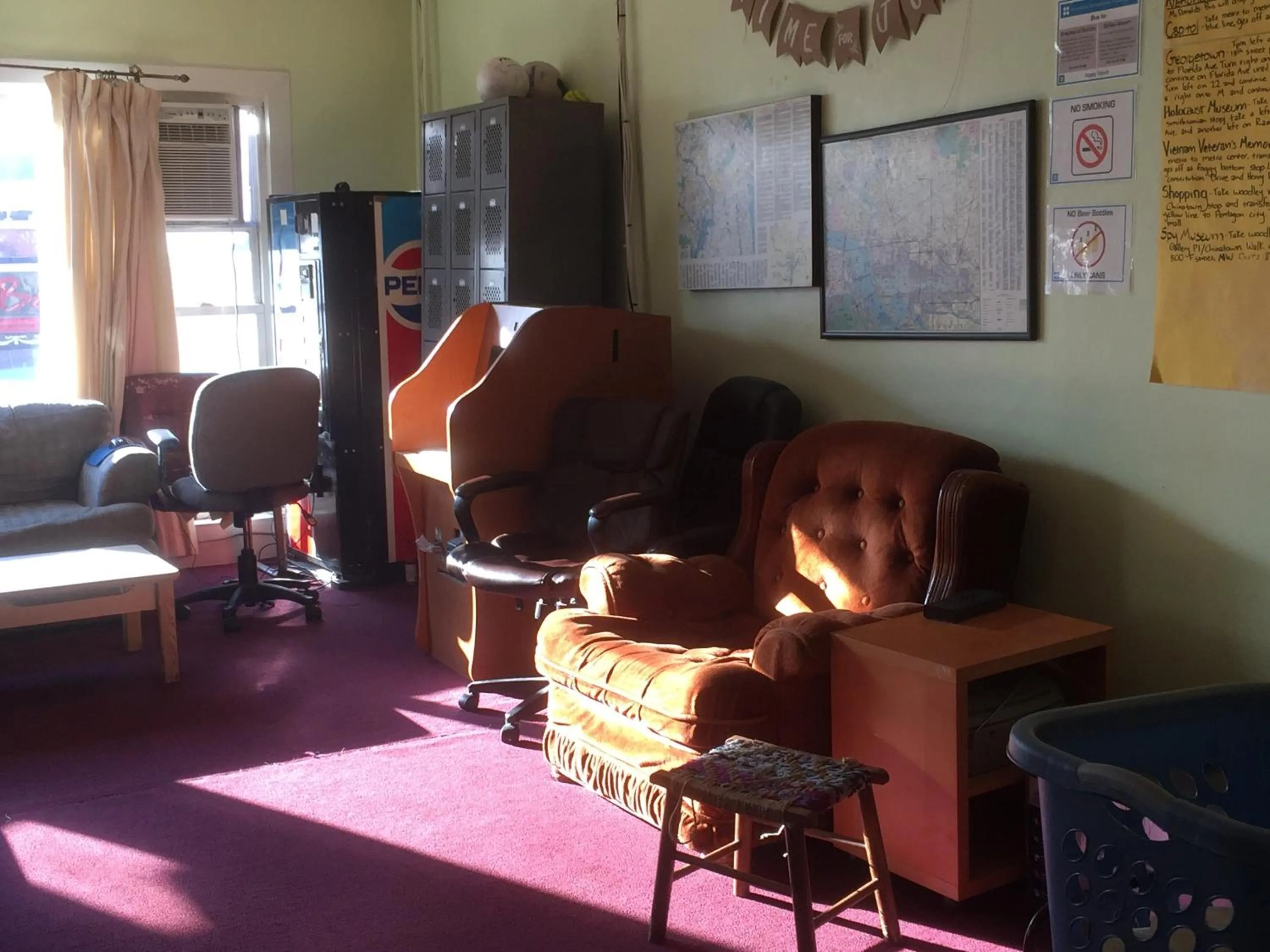 Communal lounge/ TV room in Washington International Student Center