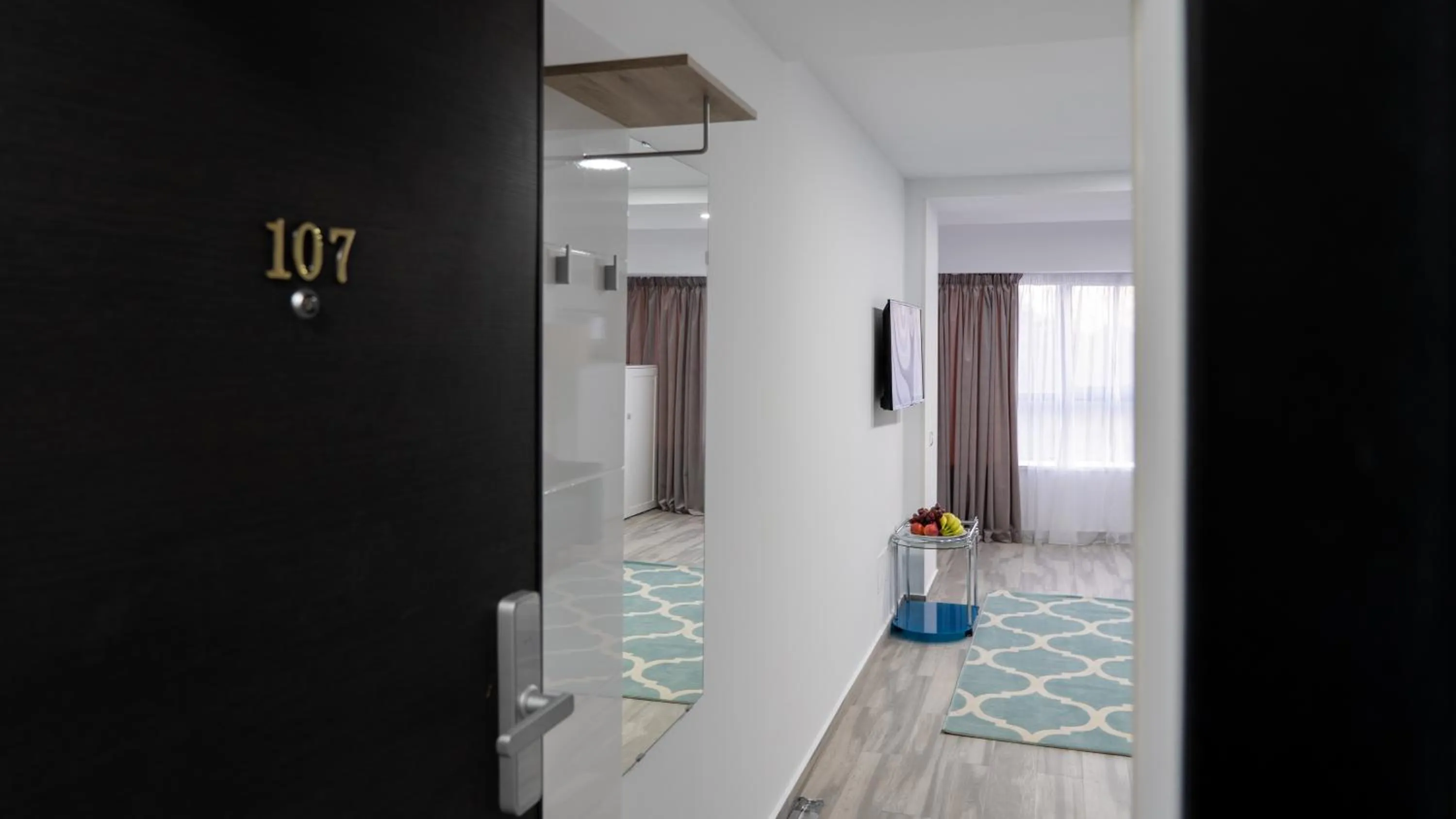 TV and multimedia in Sea View Apartments Olimp - Avenue Hotels