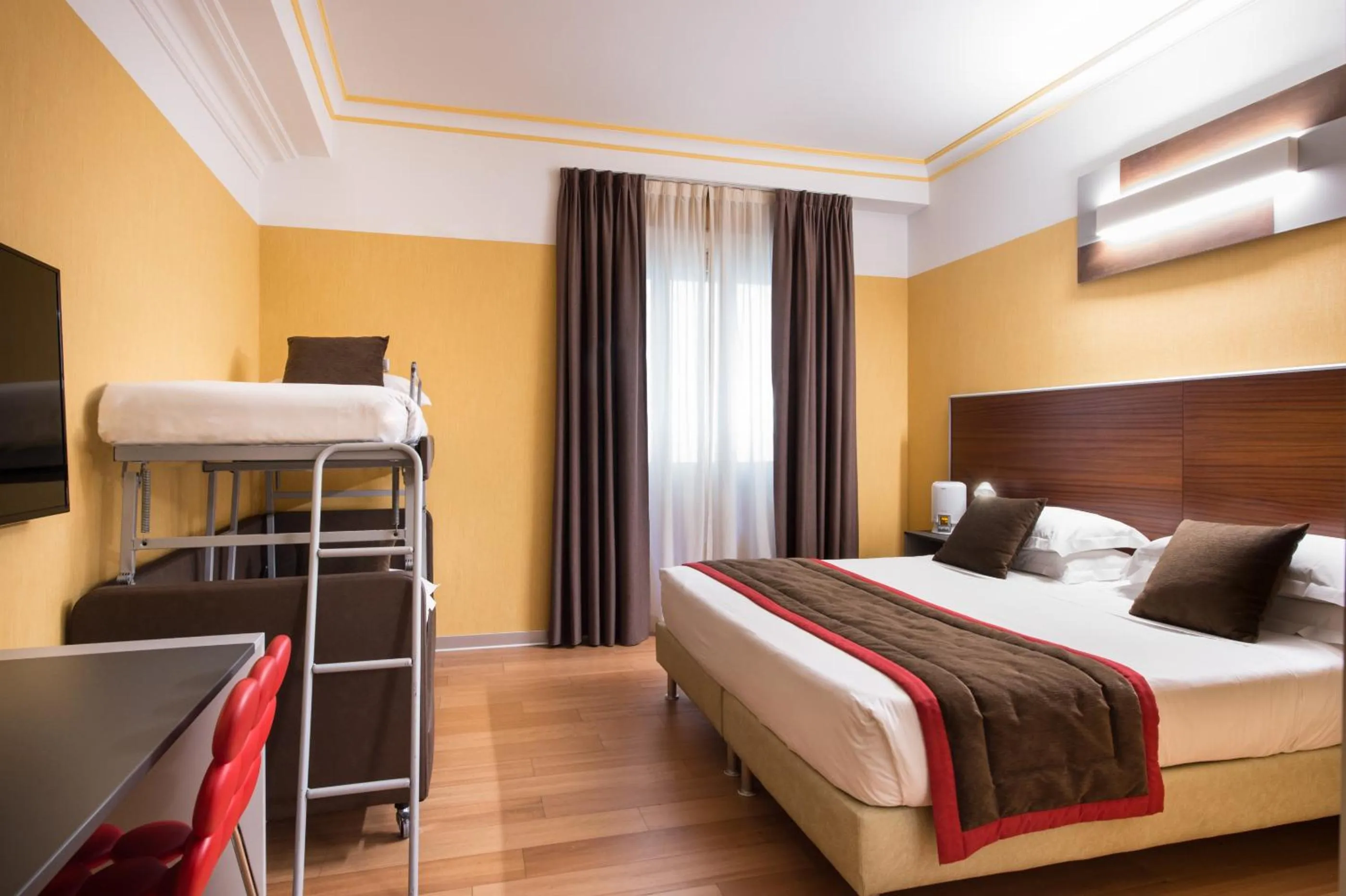 Bedroom, Bed in Best Western Plus City Hotel