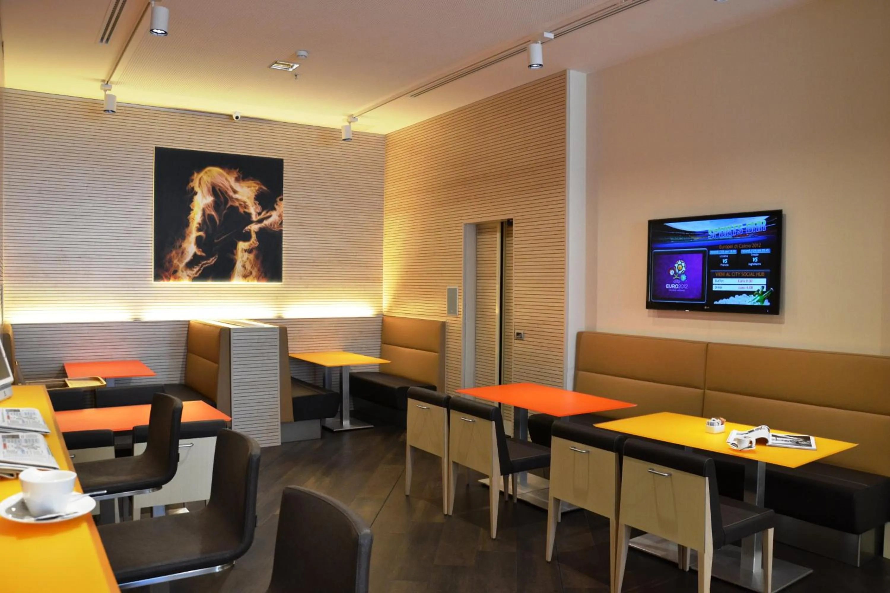 Restaurant/places to eat in Best Western Plus City Hotel