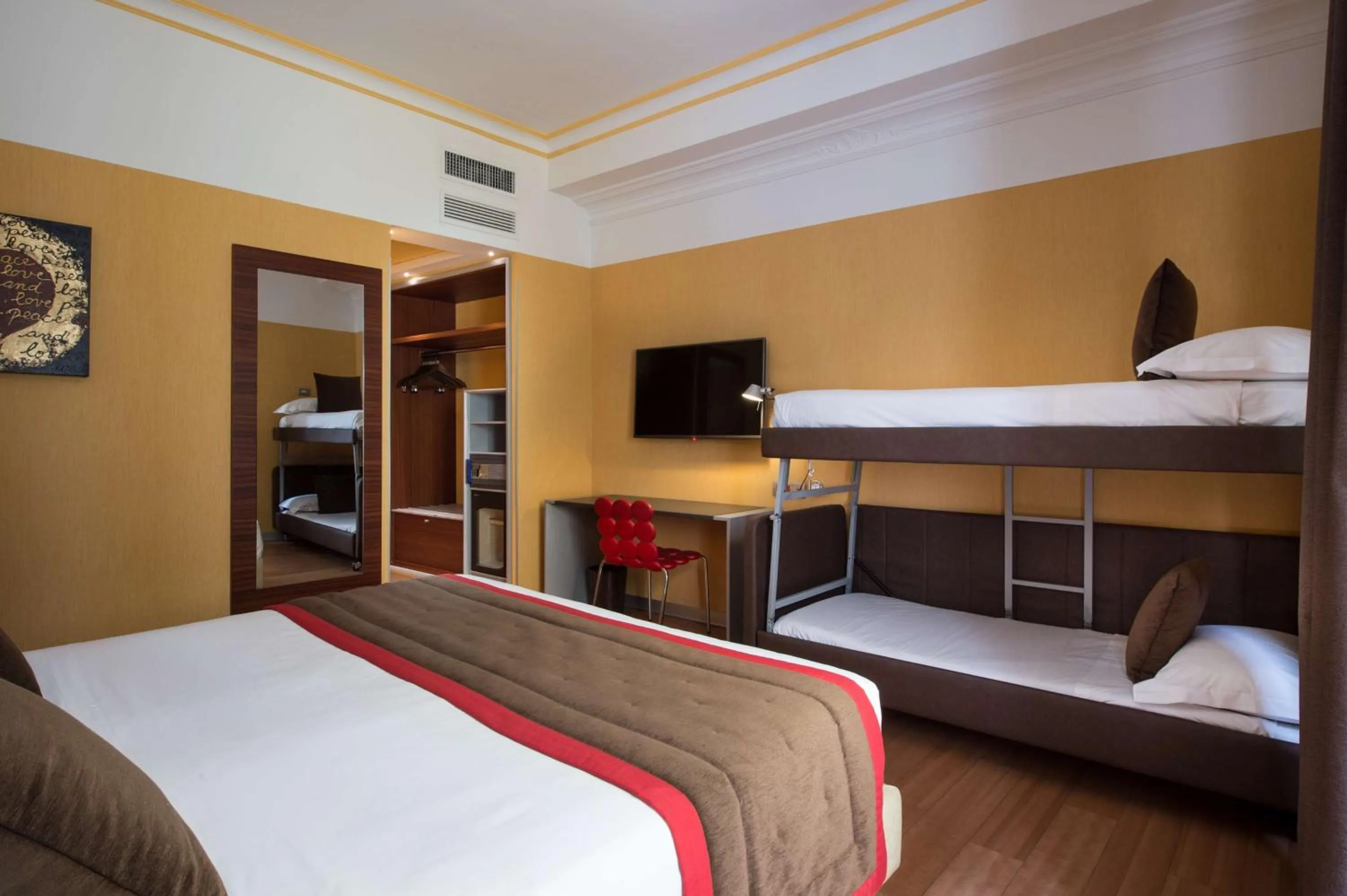 Photo of the whole room, Bed in Best Western Plus City Hotel